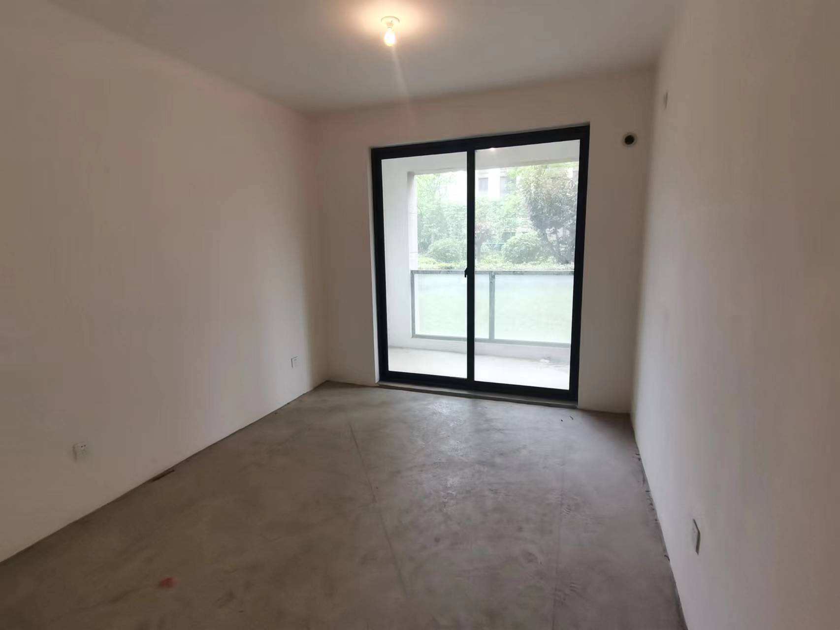 万和·润园 5室2厅2卫 235m²