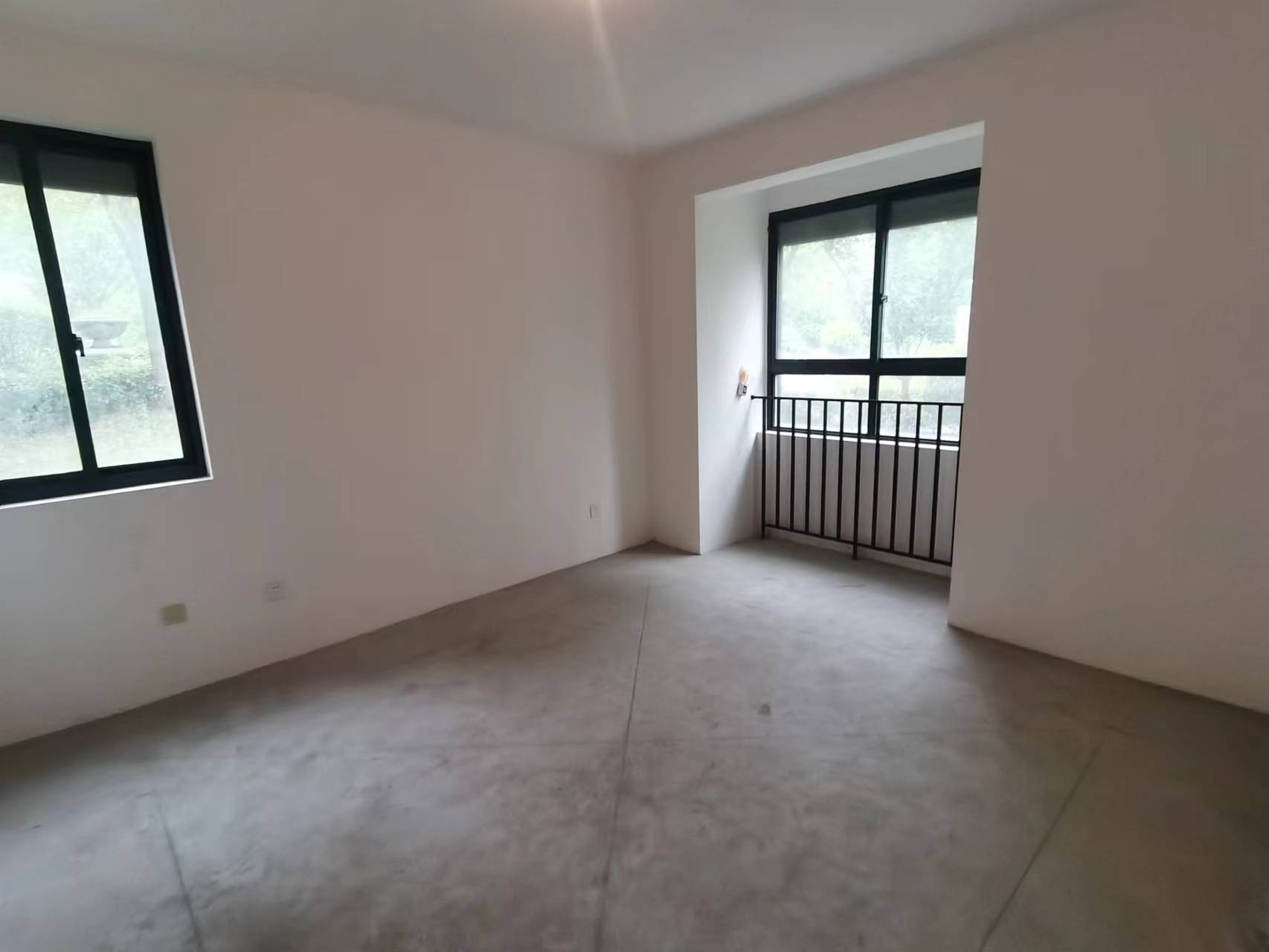 万和·润园 5室2厅2卫 235m²