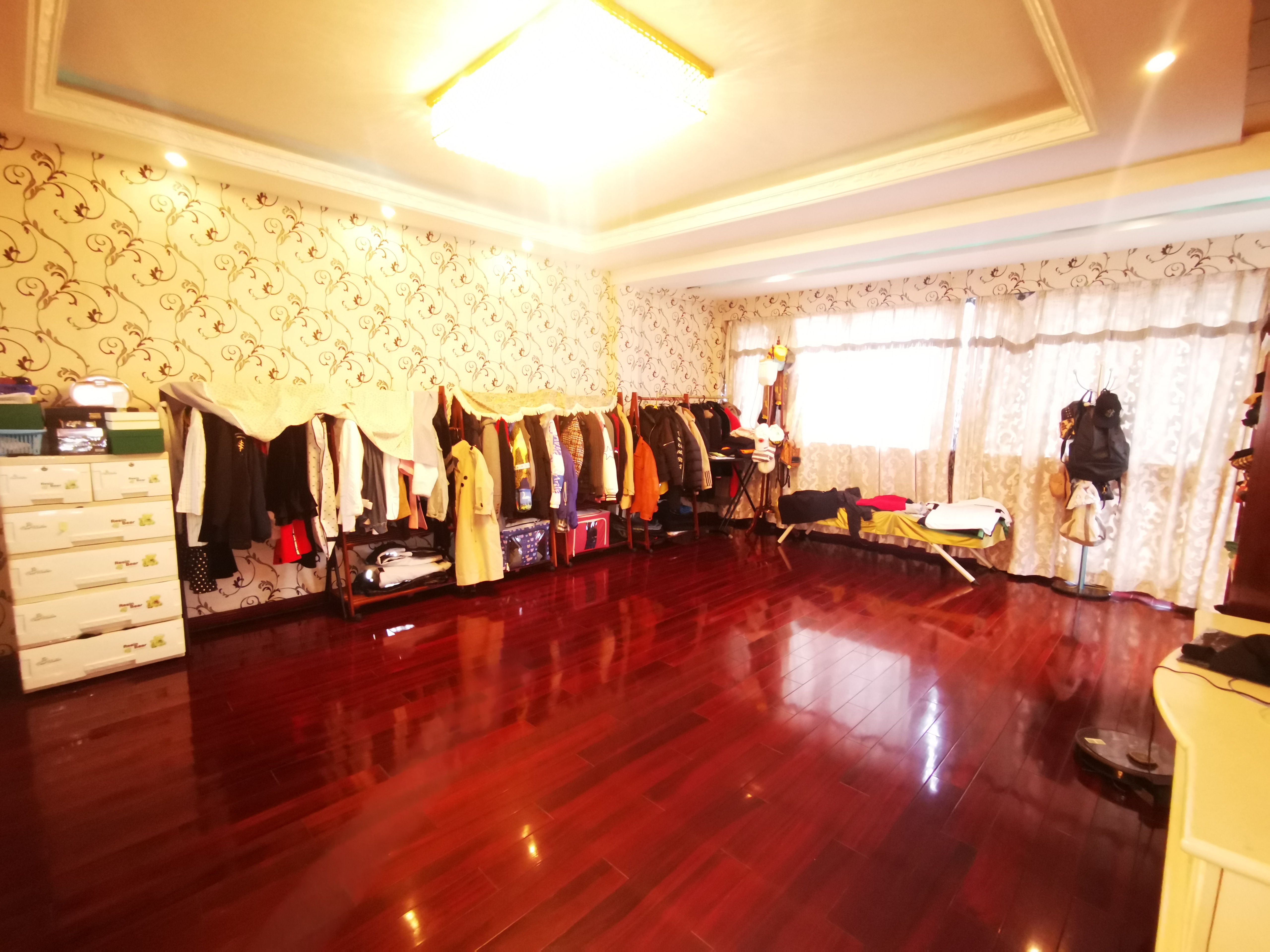 金沙阳光府邸 6室3厅3卫 256m&sup2;