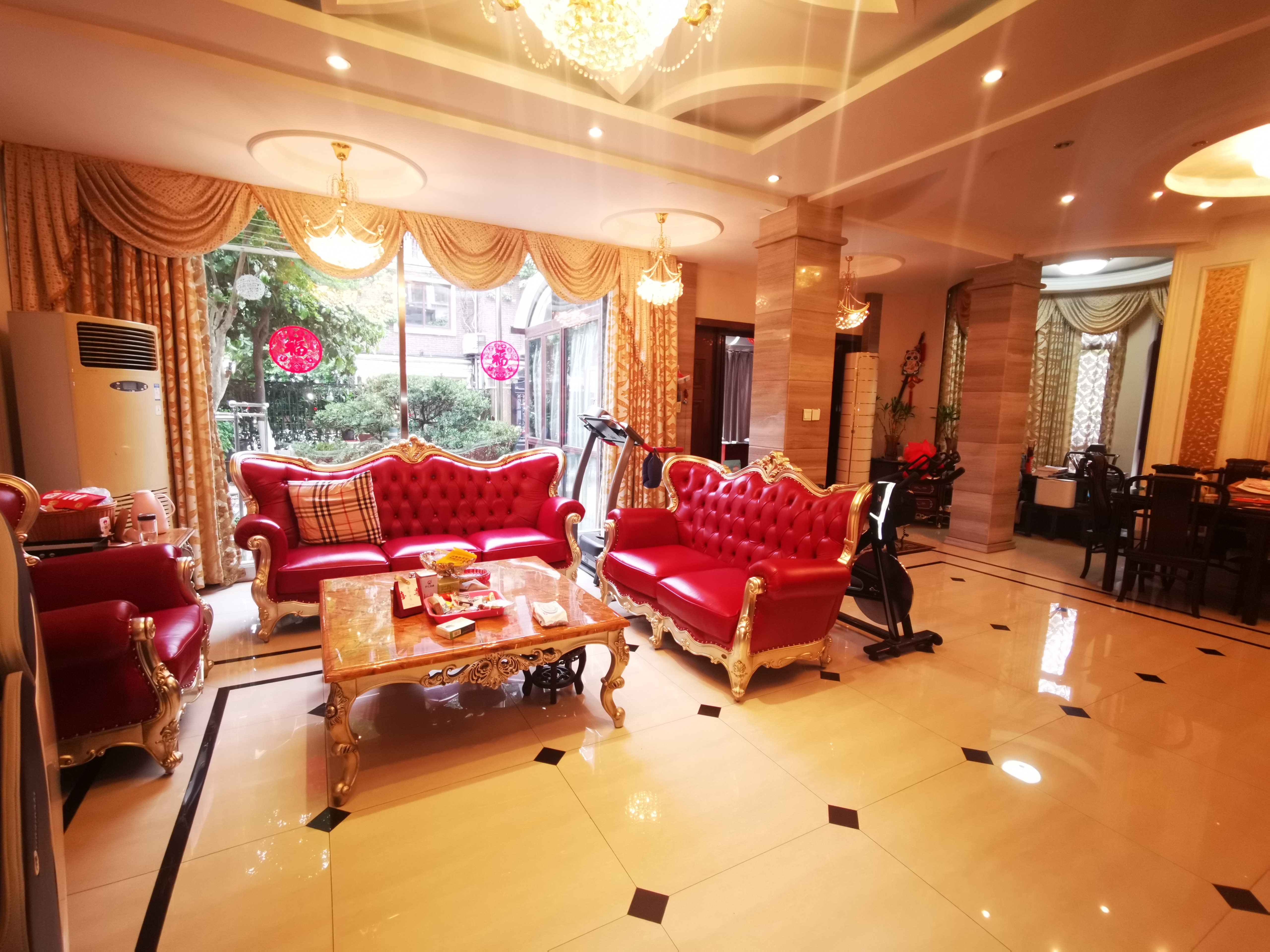 金沙阳光府邸 6室3厅3卫 256m²