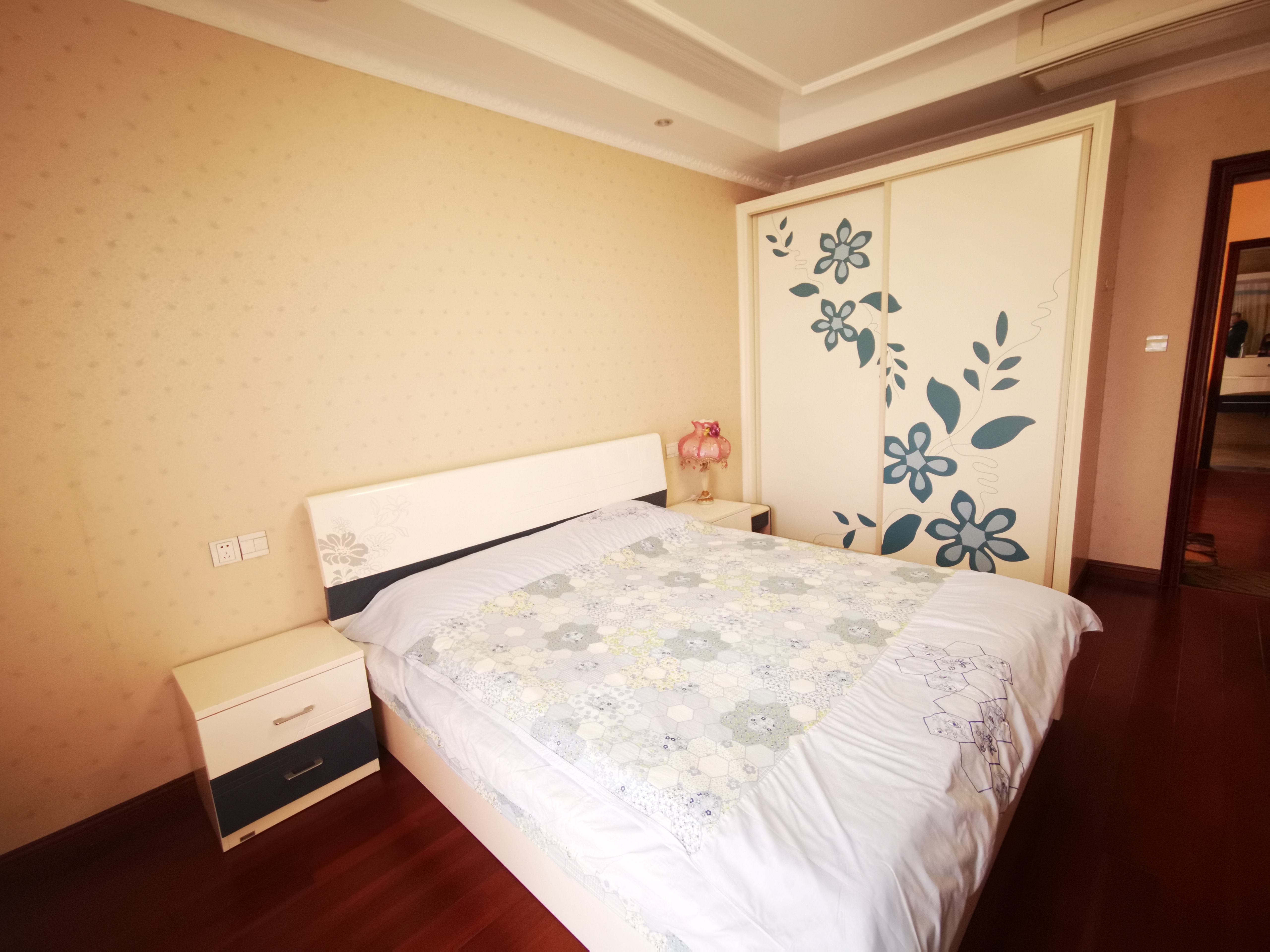 金沙阳光府邸 5室2厅3卫 347m²