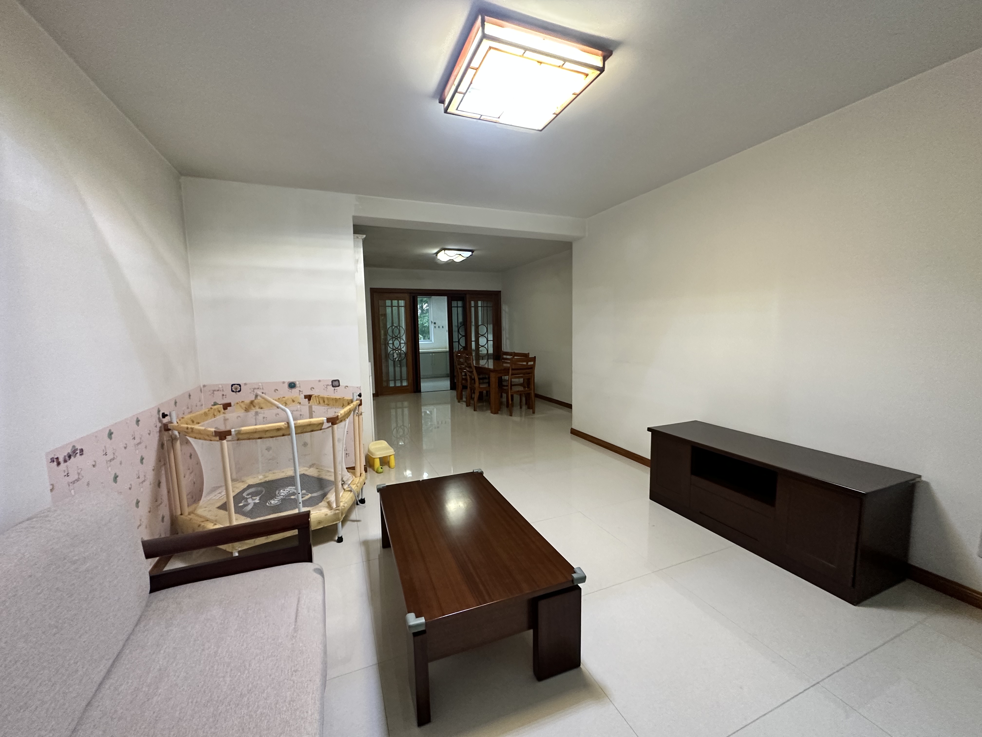 天安花园 3室2厅2卫 140m&sup2;