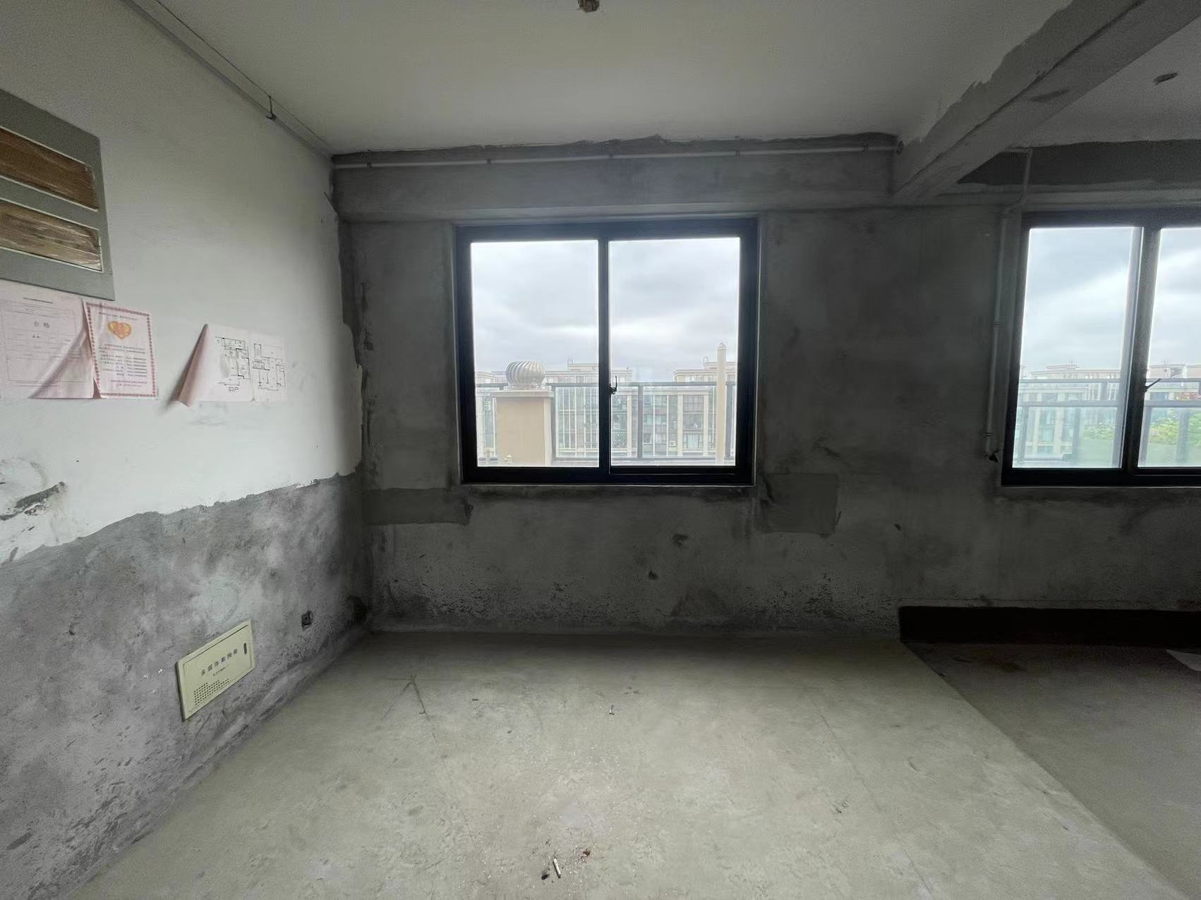 湖畔天下 3室2厅2卫 111.70m&sup2;