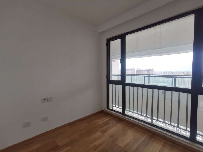 云樾东方 3室2厅1卫 95m&sup2;