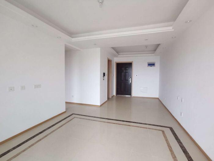 云樾东方 3室2厅1卫 95m&sup2;