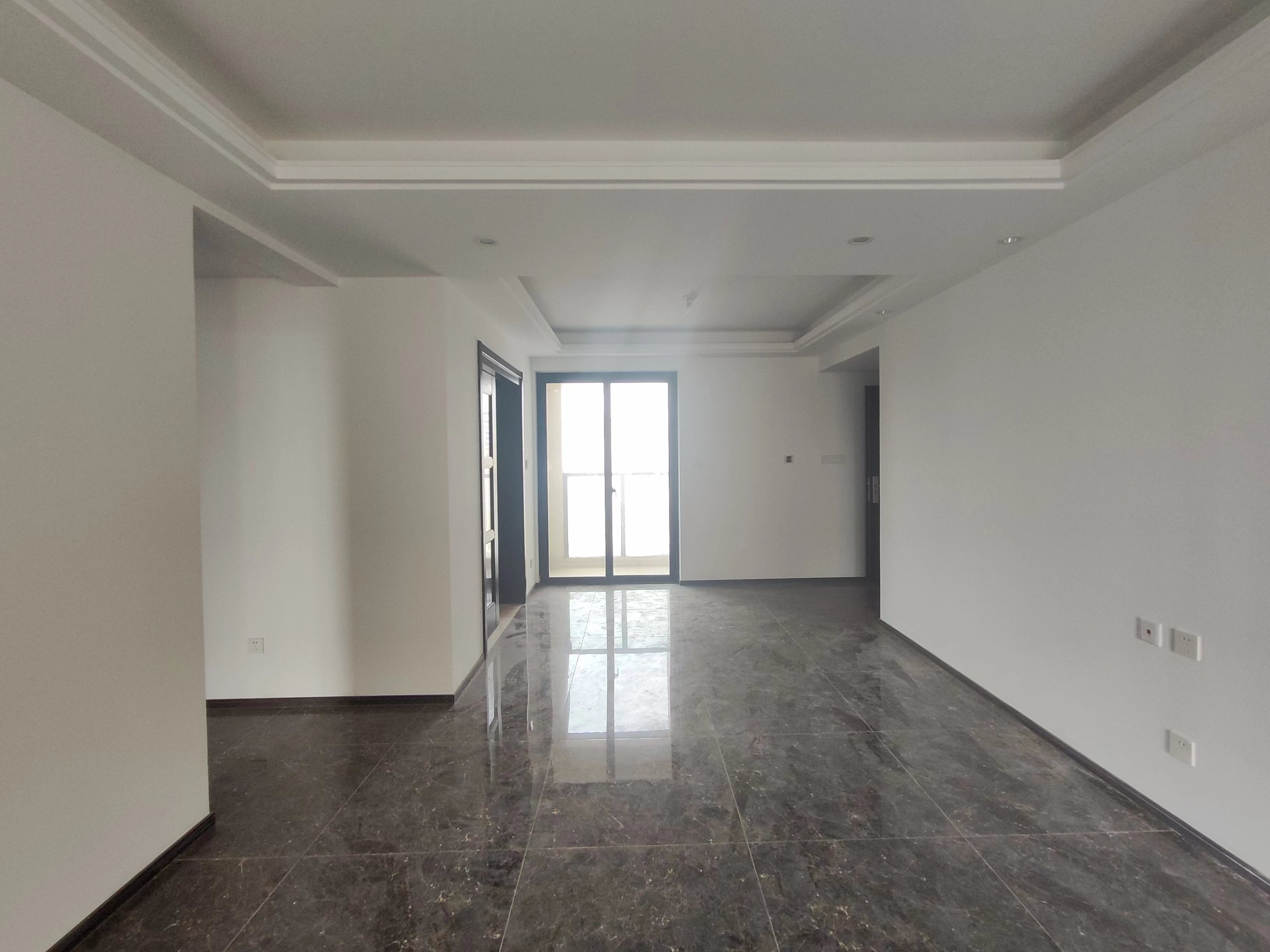 云樾东方 3室2厅2卫 124m&sup2;