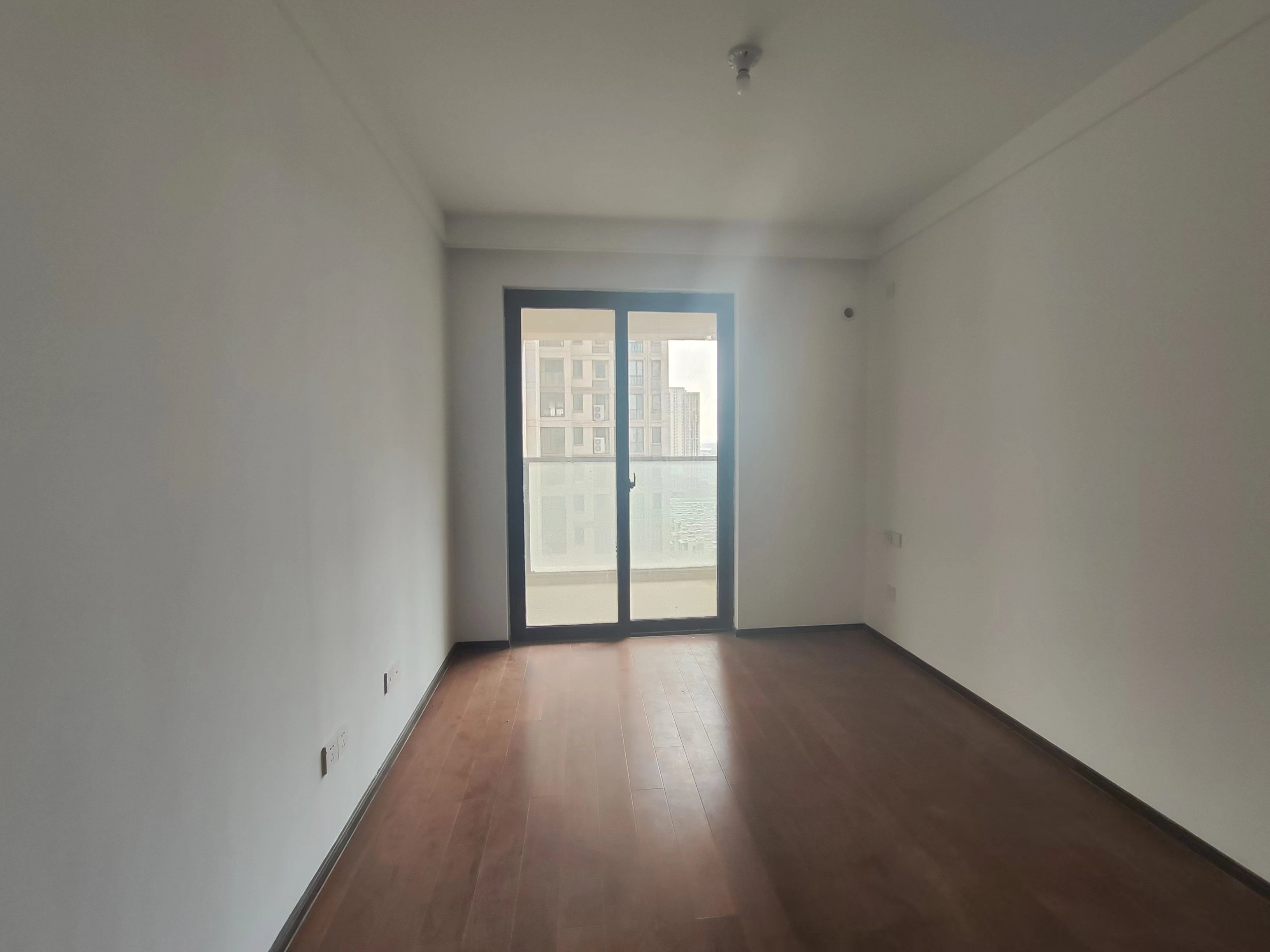 云樾东方 3室2厅2卫 124m&sup2;