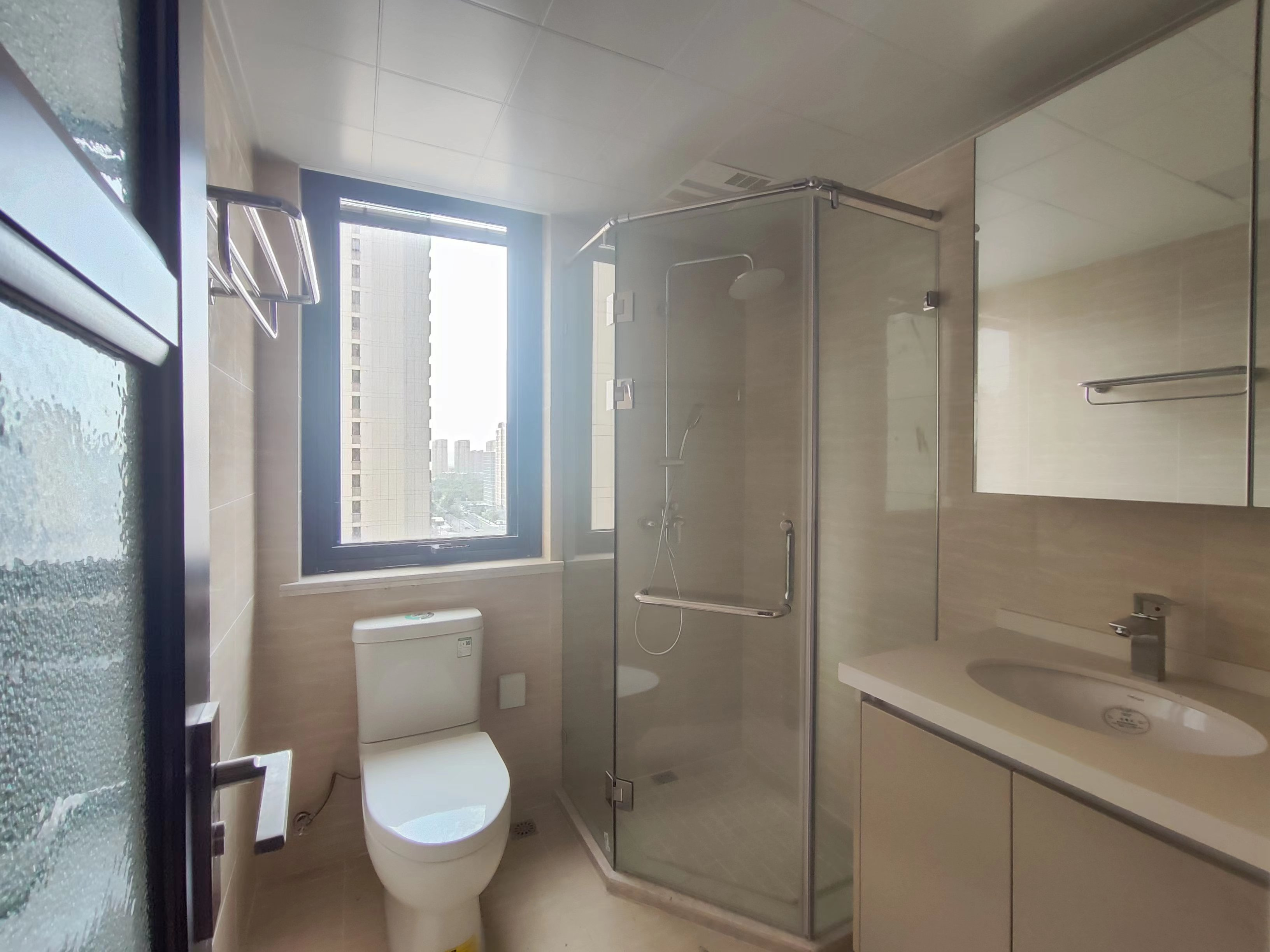 云樾东方 3室2厅2卫 124m&sup2;