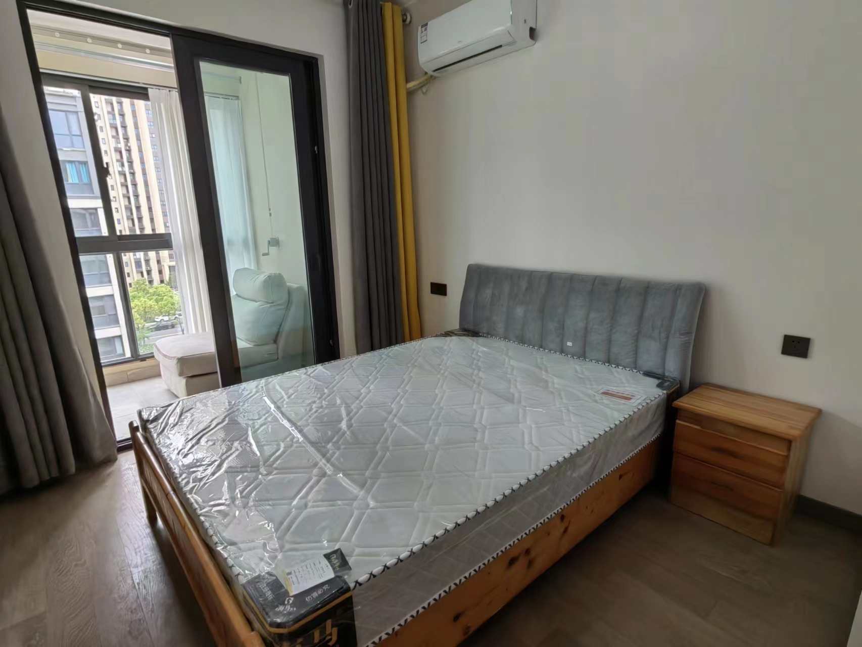 万科翡翠公园 3室2厅1卫 98.00m&sup2;