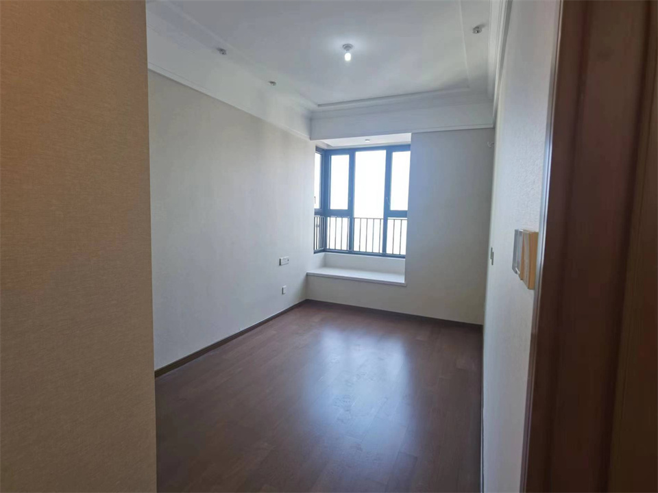 兰园 3室2厅2卫 133m&sup2;