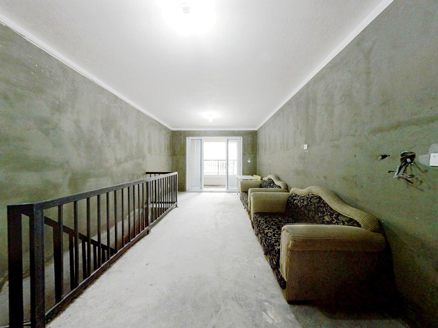 雨润星雨华府北区 4室2厅2卫 205m²
