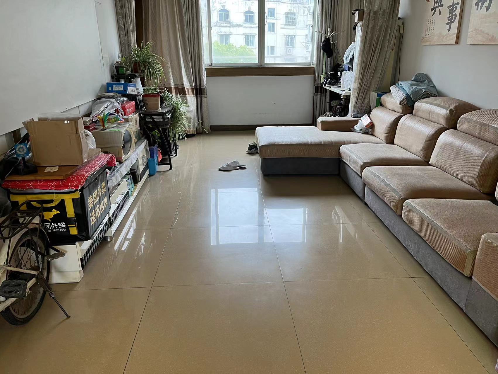 虹桥西村 3室2厅1卫 128m&sup2;