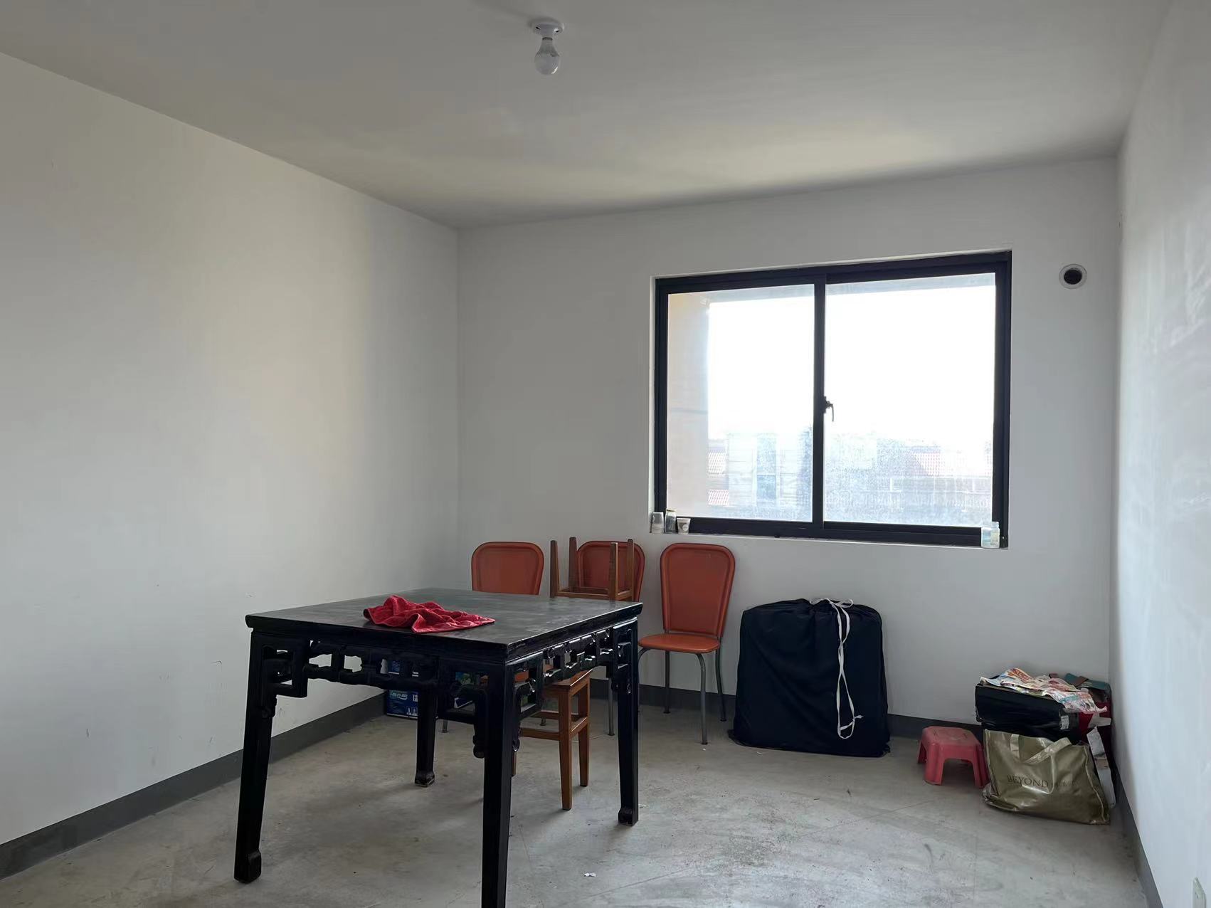 外滩花苑 3室1厅1卫 125.00m&sup2;