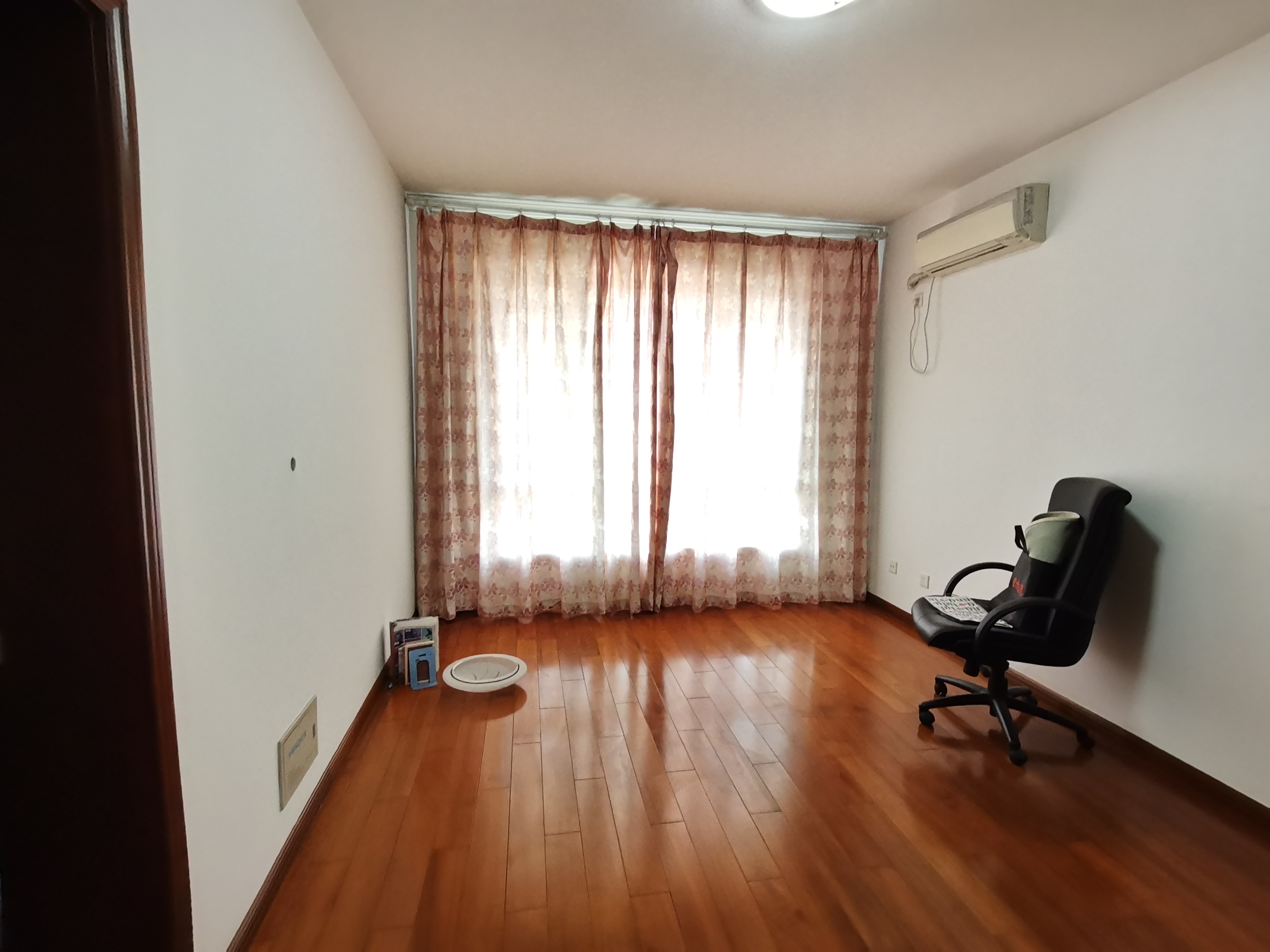 华德大唐花苑 5室2厅3卫 363m&sup2;
