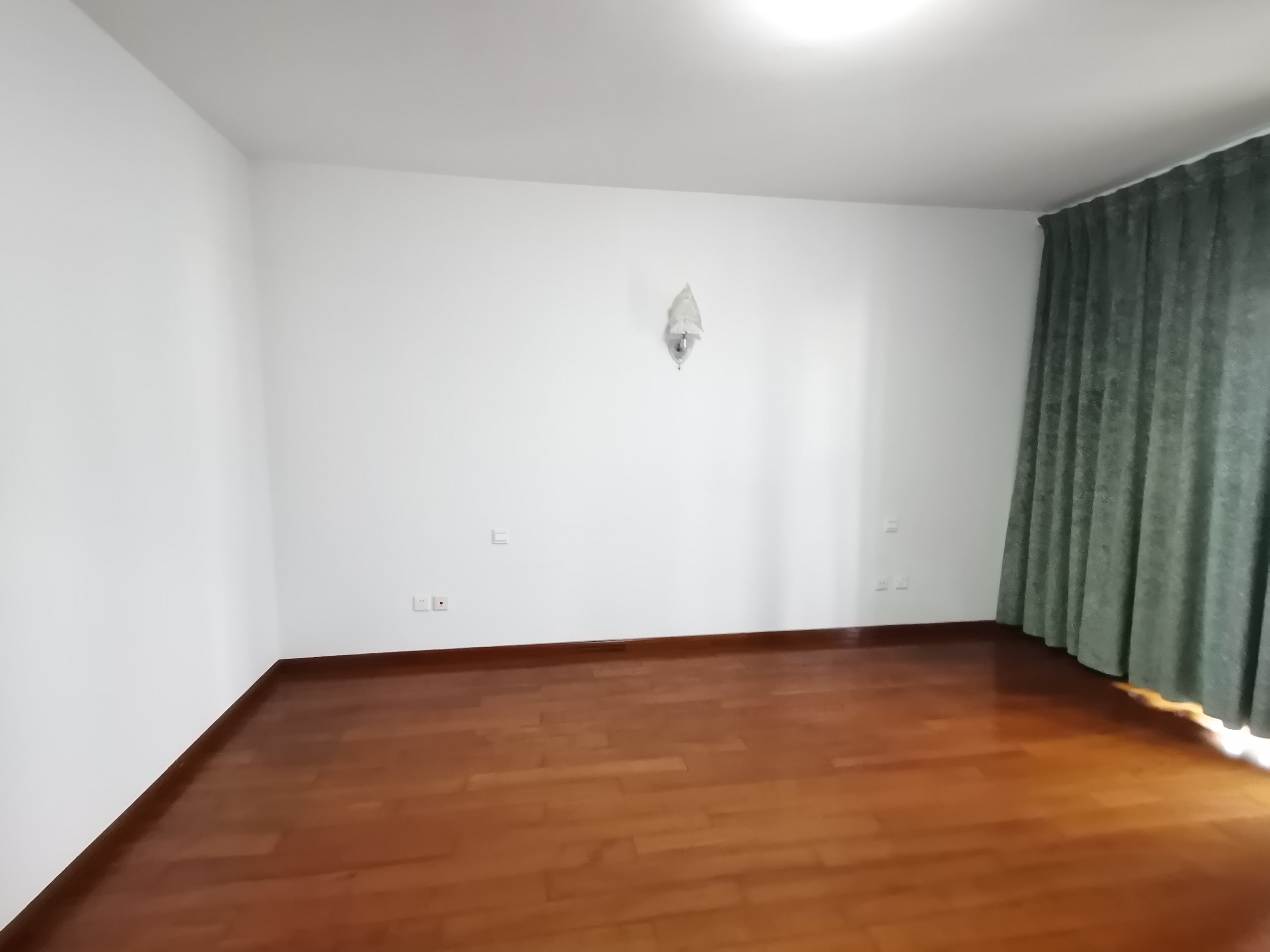 华德大唐花苑 5室2厅3卫 363m&sup2;