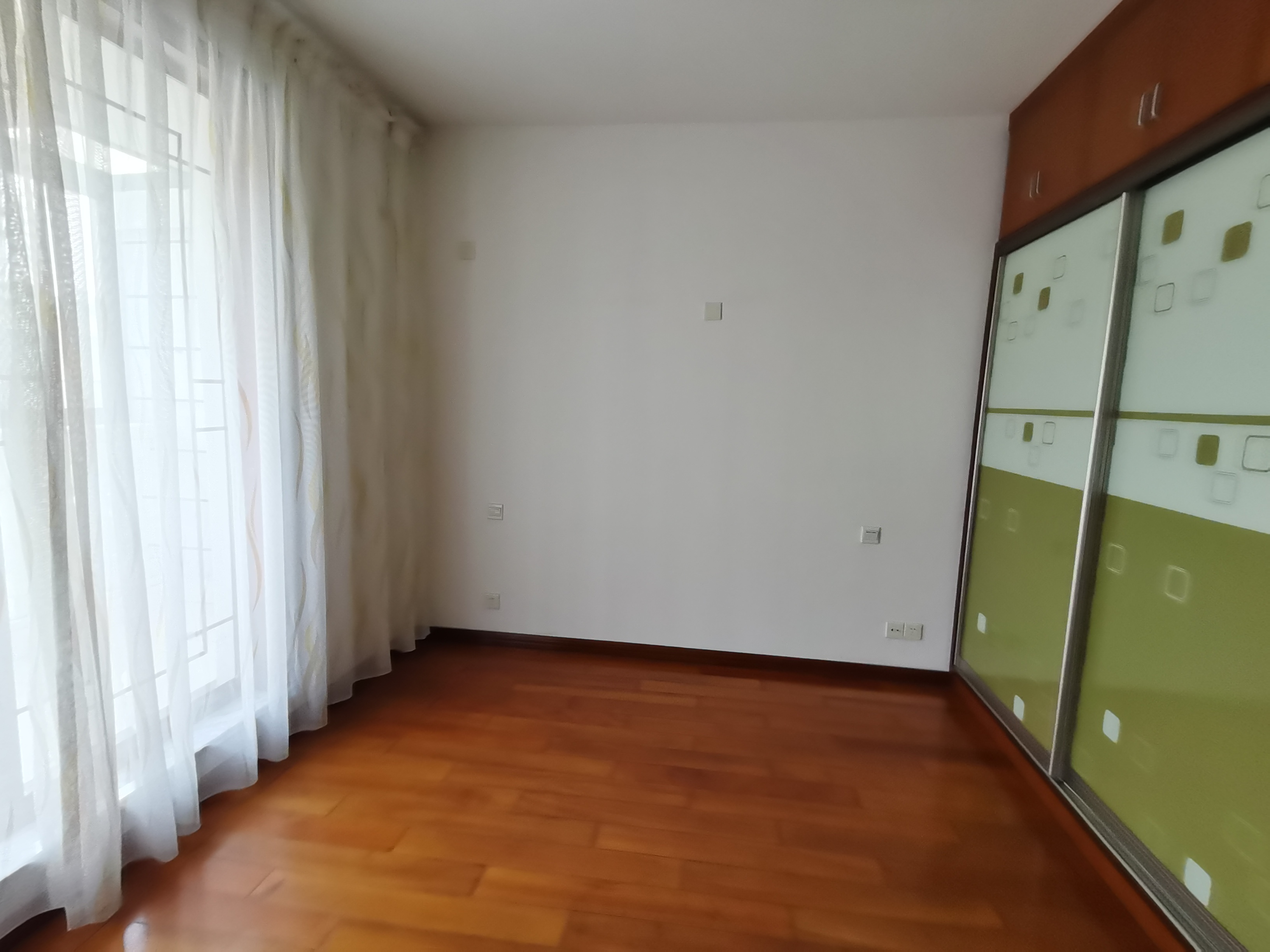 华德大唐花苑 5室2厅3卫 363m&sup2;