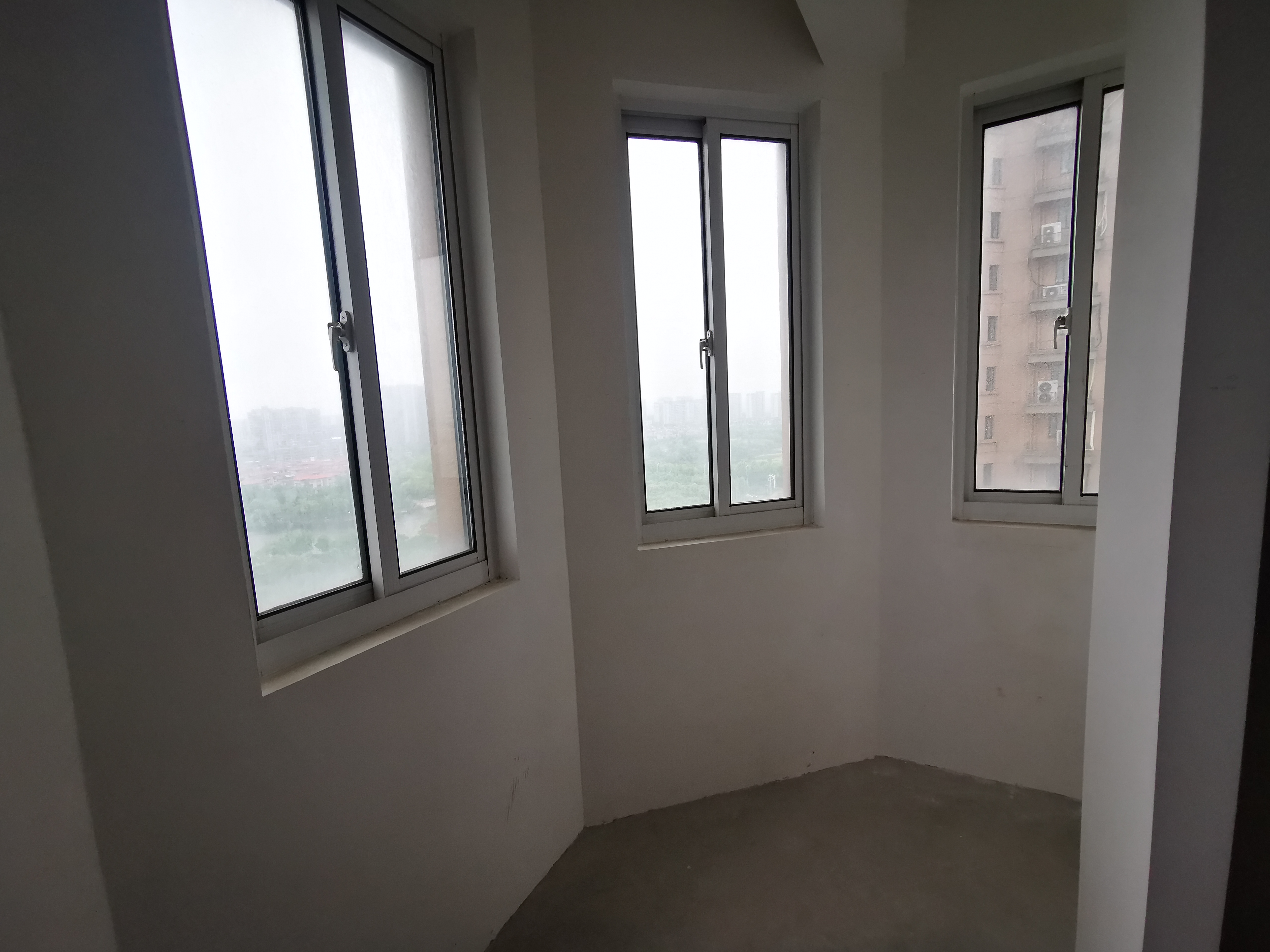 湖滨华庭 5室2厅2卫 195m&sup2;