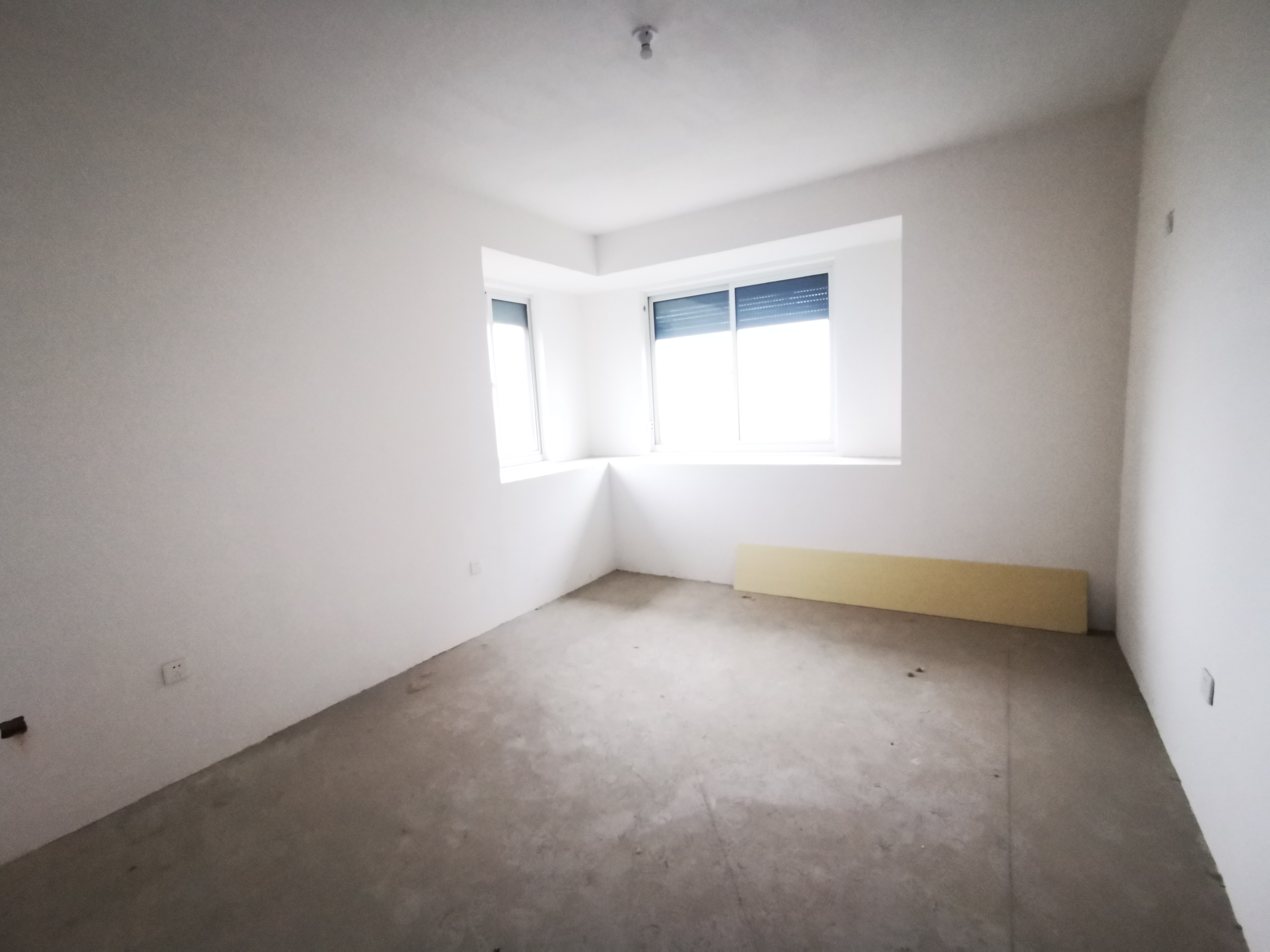 湖滨华庭 5室2厅2卫 195m&sup2;