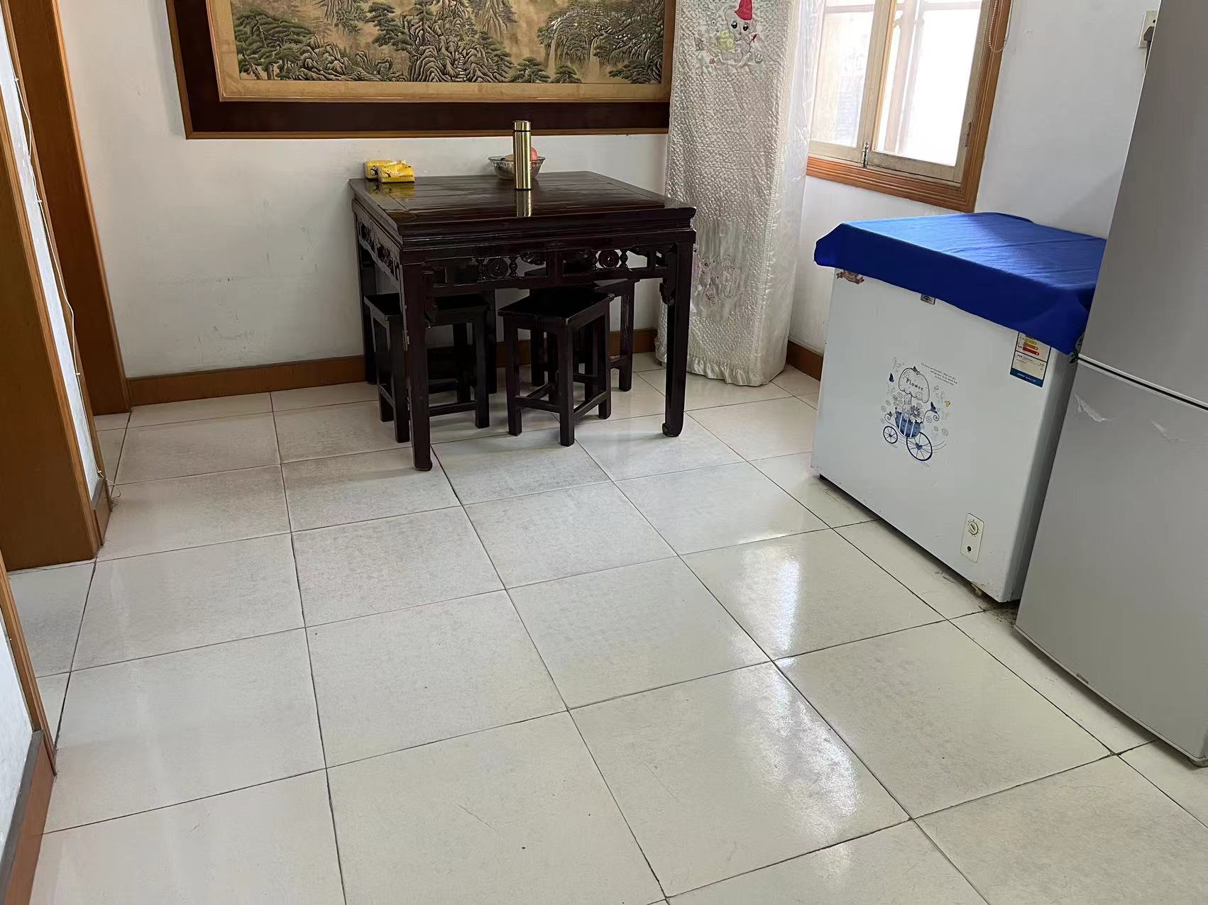 光明新村 3室1厅1卫 83m&sup2;