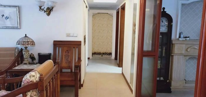 江海名苑南区 4室2厅2卫 170m&sup2;