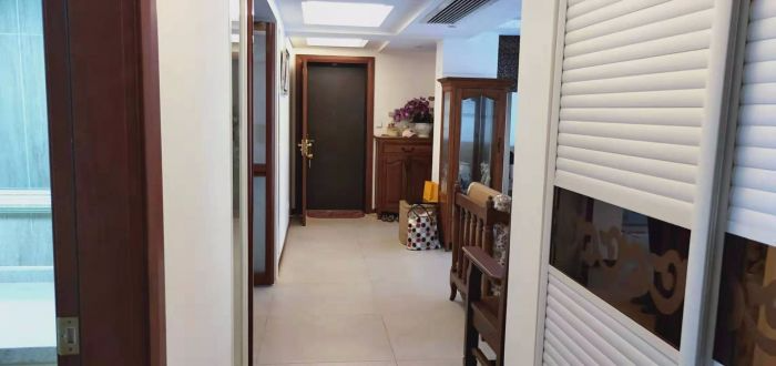 江海名苑南区 4室2厅2卫 170m&sup2;