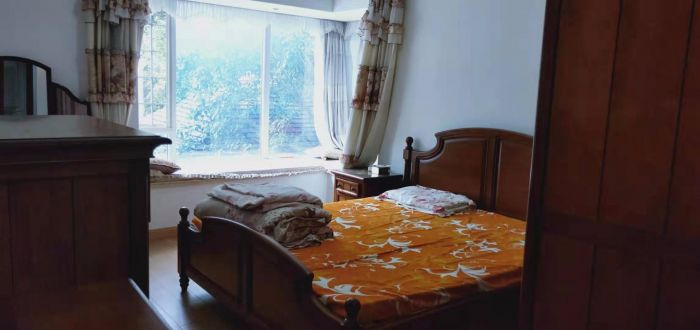 江海名苑南区 4室2厅2卫 170m&sup2;