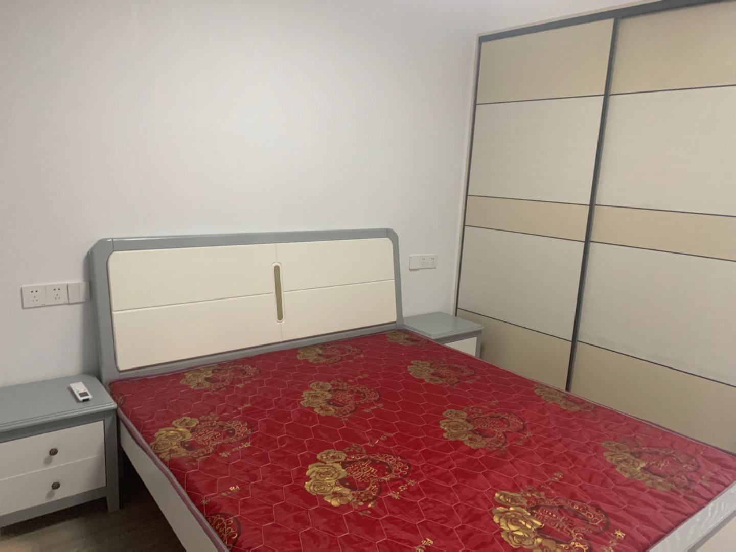 民主新村 2室1厅1卫 65m&sup2;