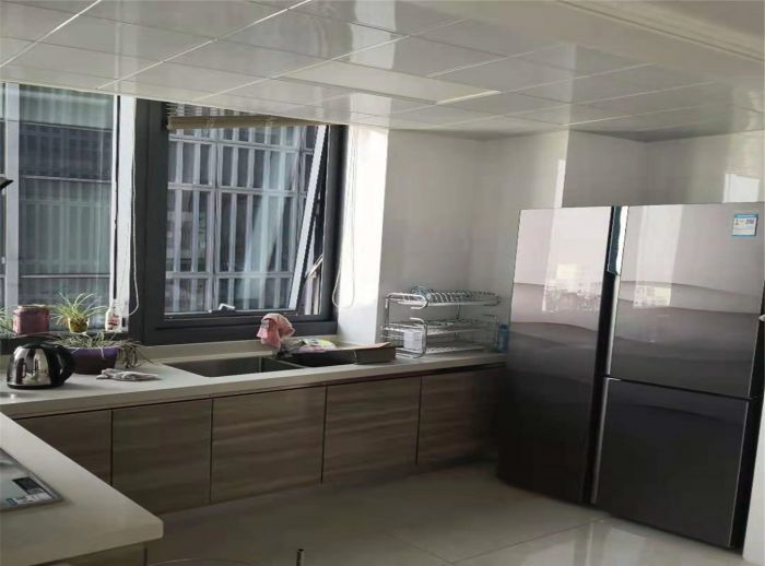 凤凰文化广场 3室1厅2卫 144m&sup2;