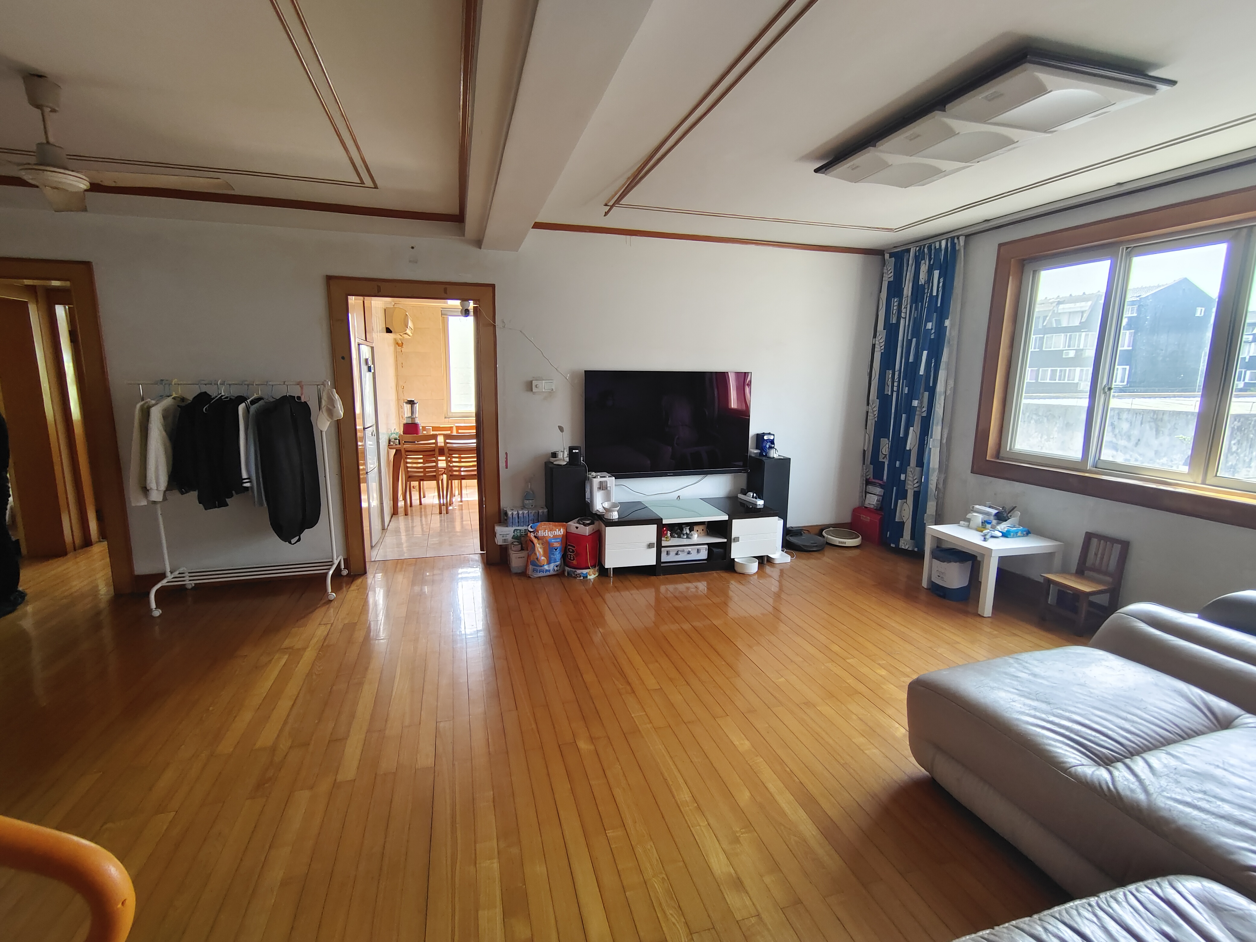 濠西园中北小区 5室2厅2卫 147m²