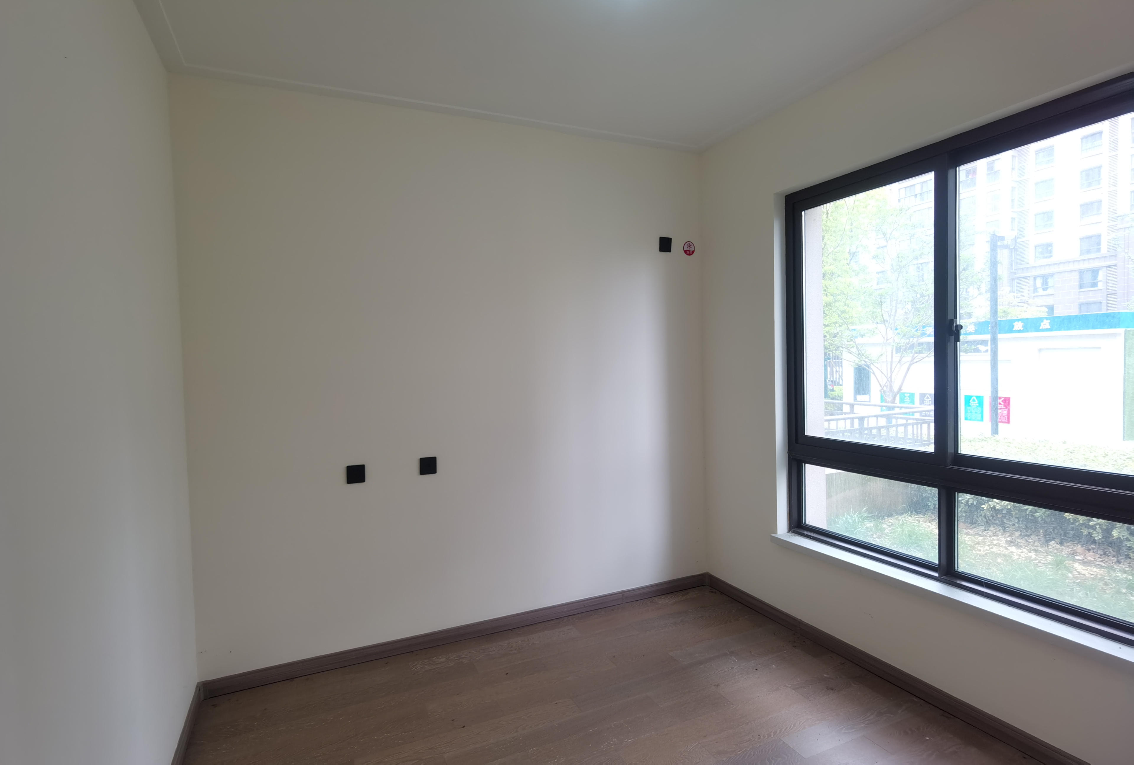 湖山源著 3室2厅1卫 98.00m&sup2;