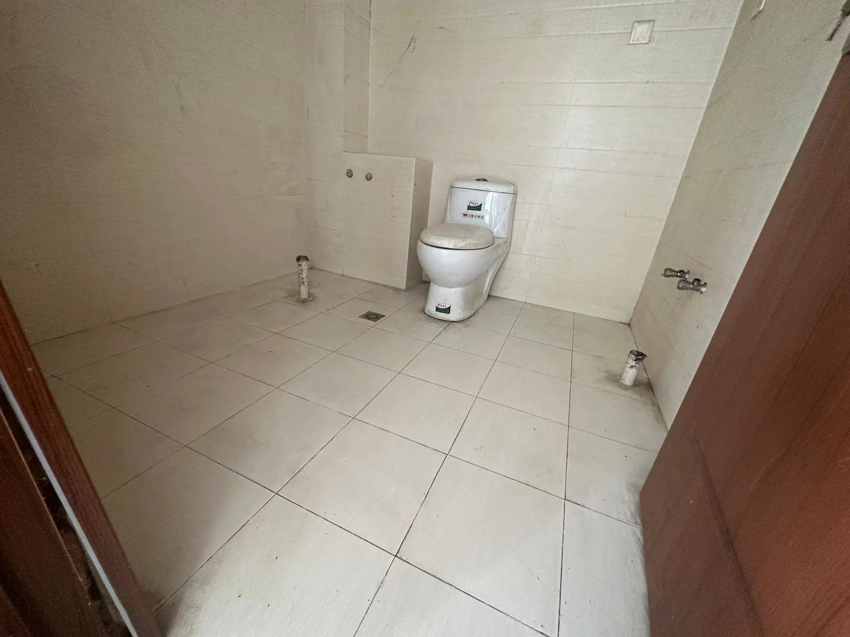 泰山公寓 3室2厅1卫 100m&sup2;