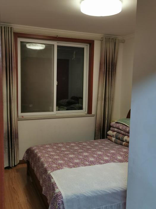 宝隆花园 3室2厅2卫 69m&sup2;