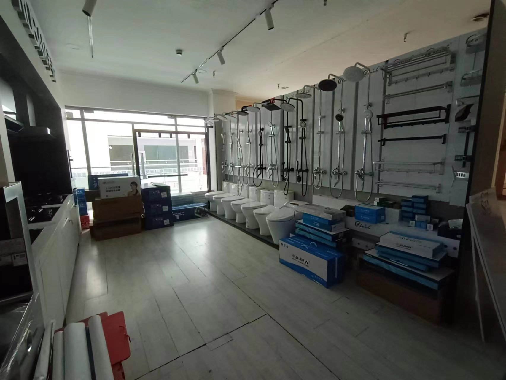 鸿运装饰城 1室1厅1卫 53.09m&sup2;