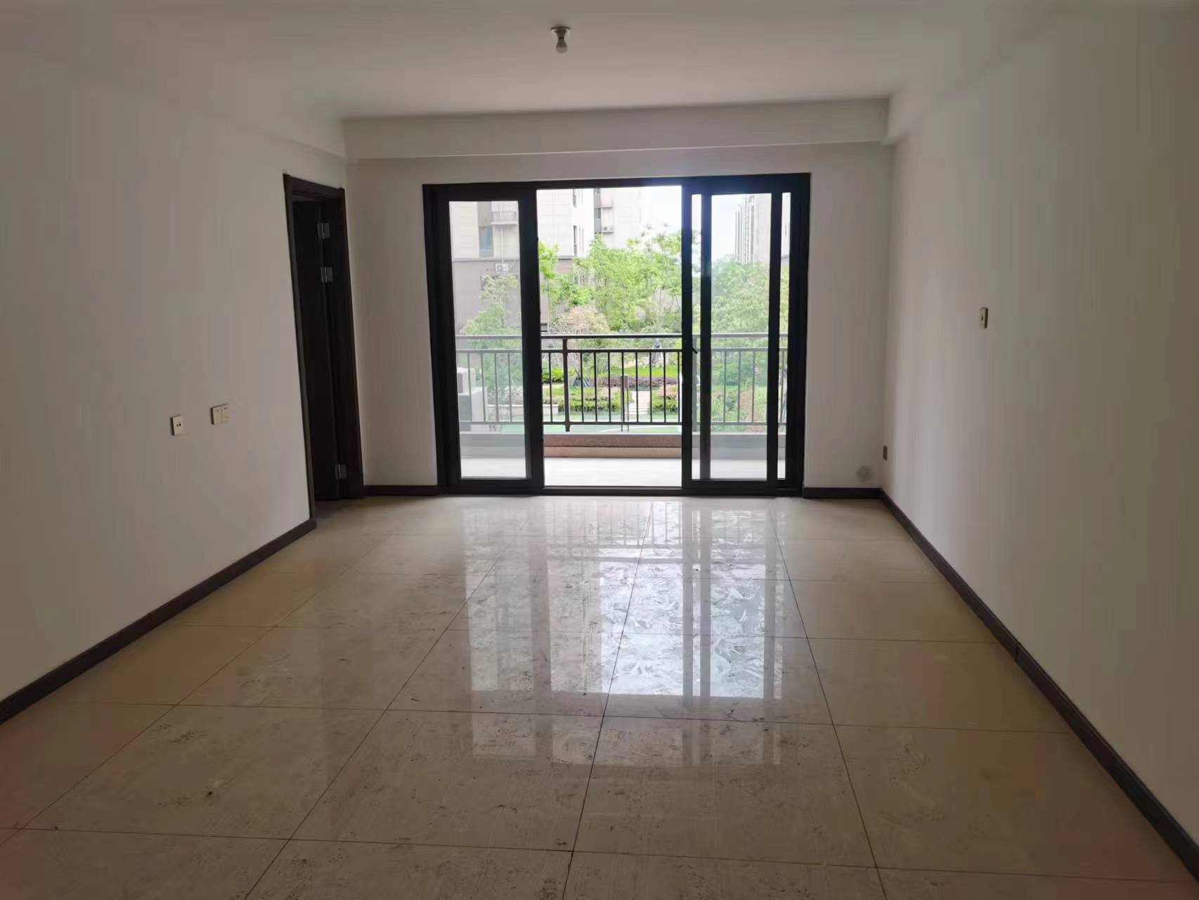 卓越万科新都会 3室2厅1卫 100m&sup2;