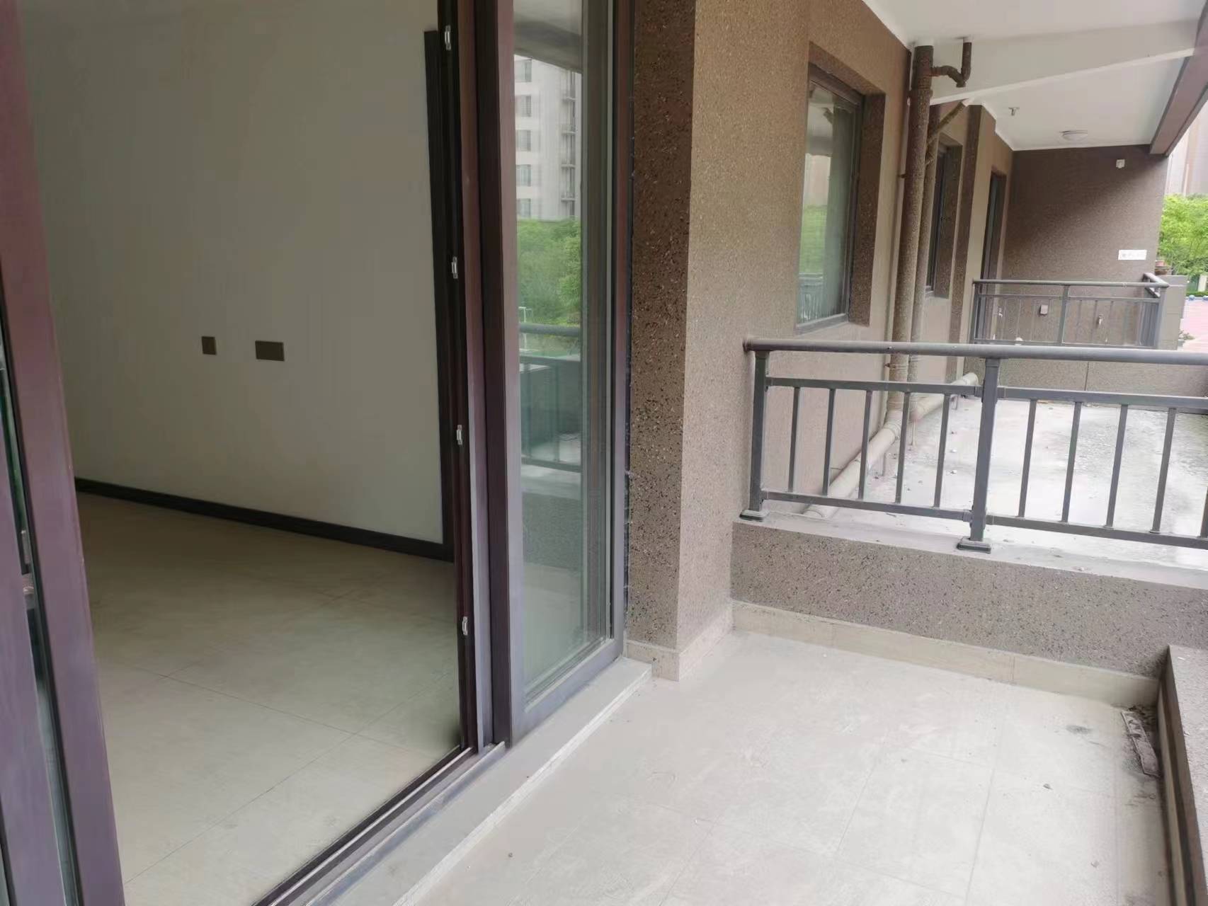 卓越万科新都会 3室2厅1卫 100m&sup2;
