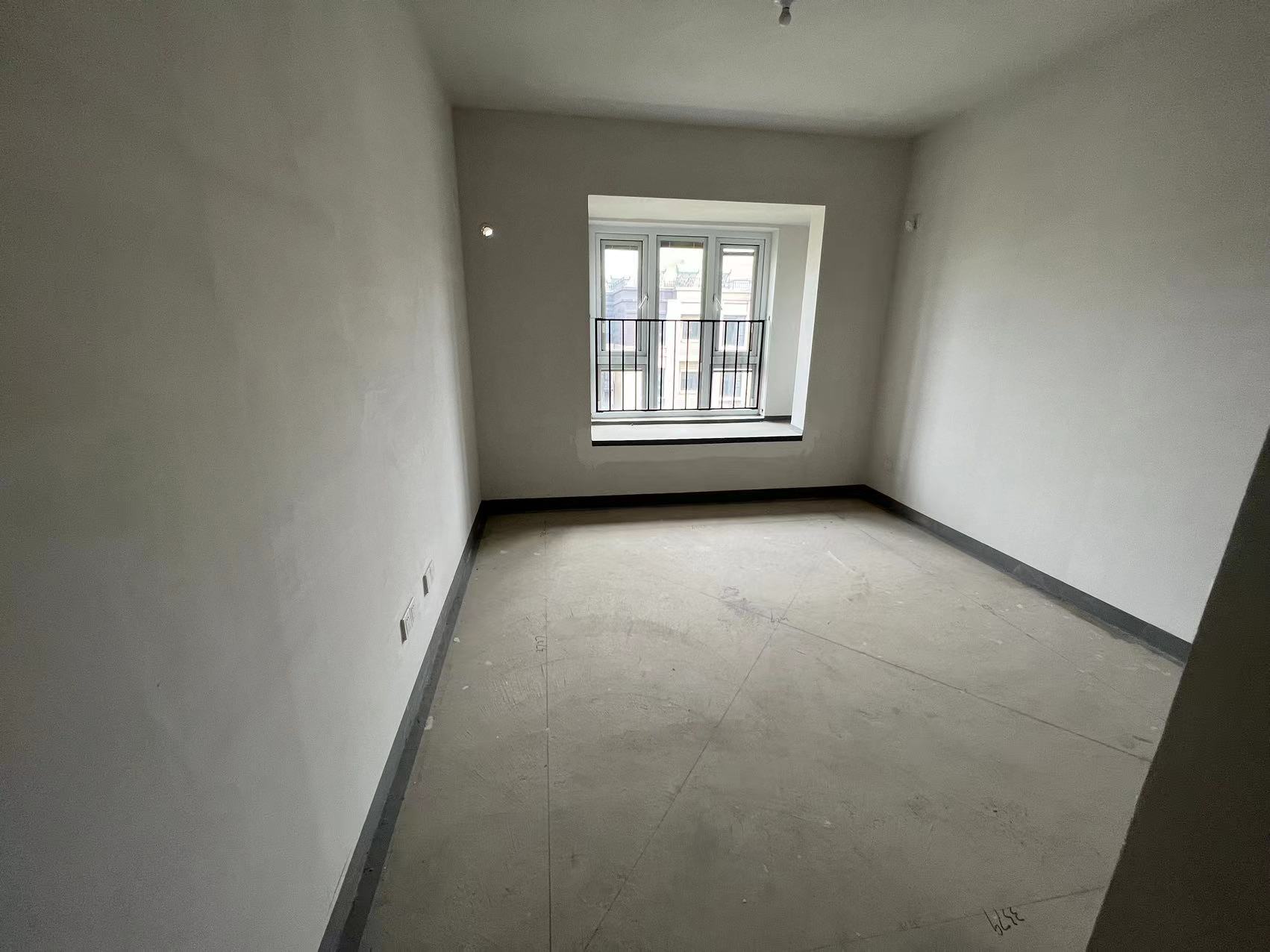 金地繁茂里 4室2厅2卫 118m&sup2;