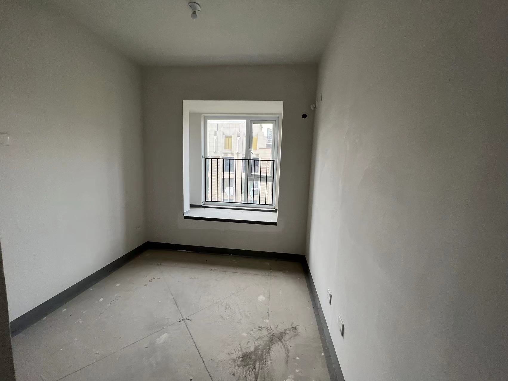 金地繁茂里 4室2厅2卫 118m&sup2;