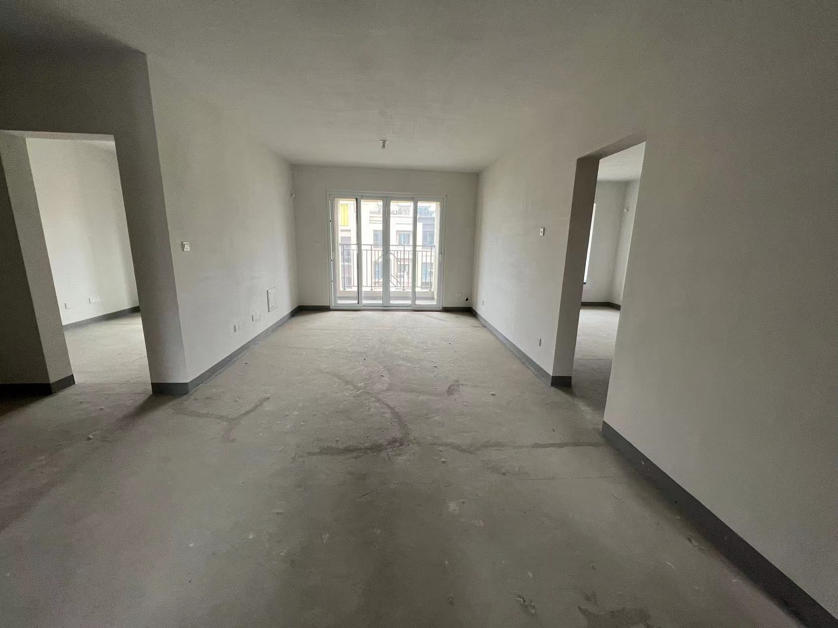 金地繁茂里 4室2厅2卫 118m&sup2;