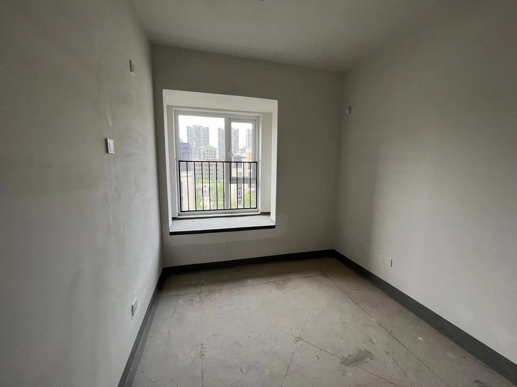 金地繁茂里 4室2厅2卫 118m&sup2;
