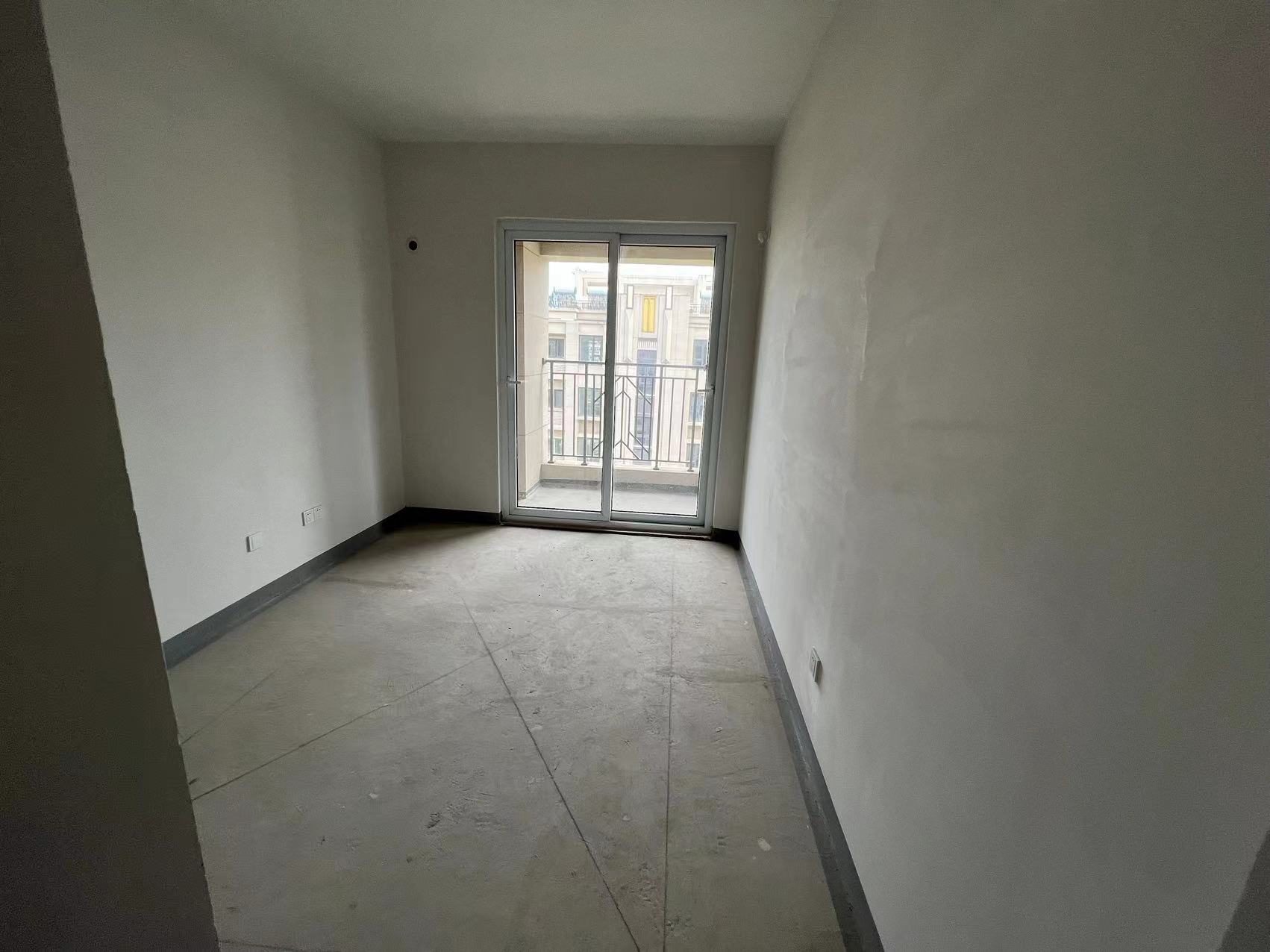 金地繁茂里 4室2厅2卫 118m&sup2;