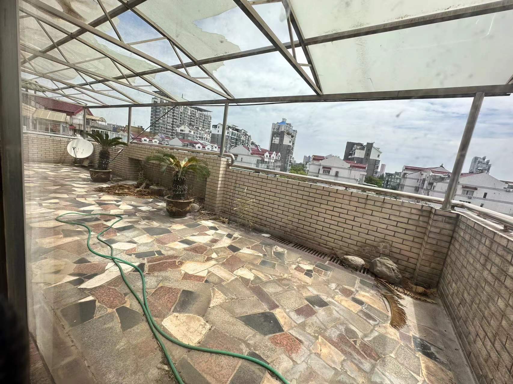八仙花苑 4室2厅3卫 209m&sup2;