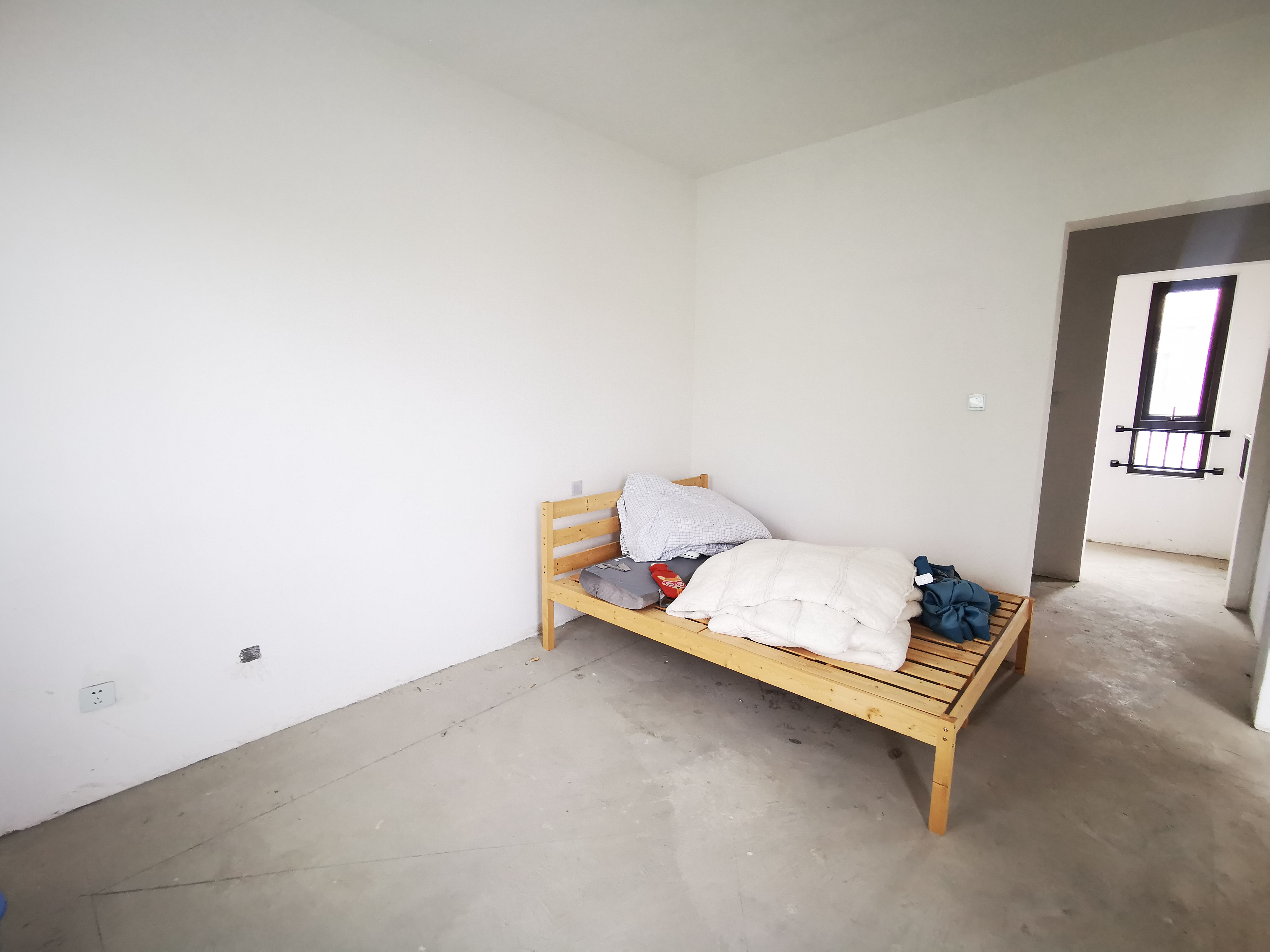 德庆苑 4室2厅2卫 200m&sup2;