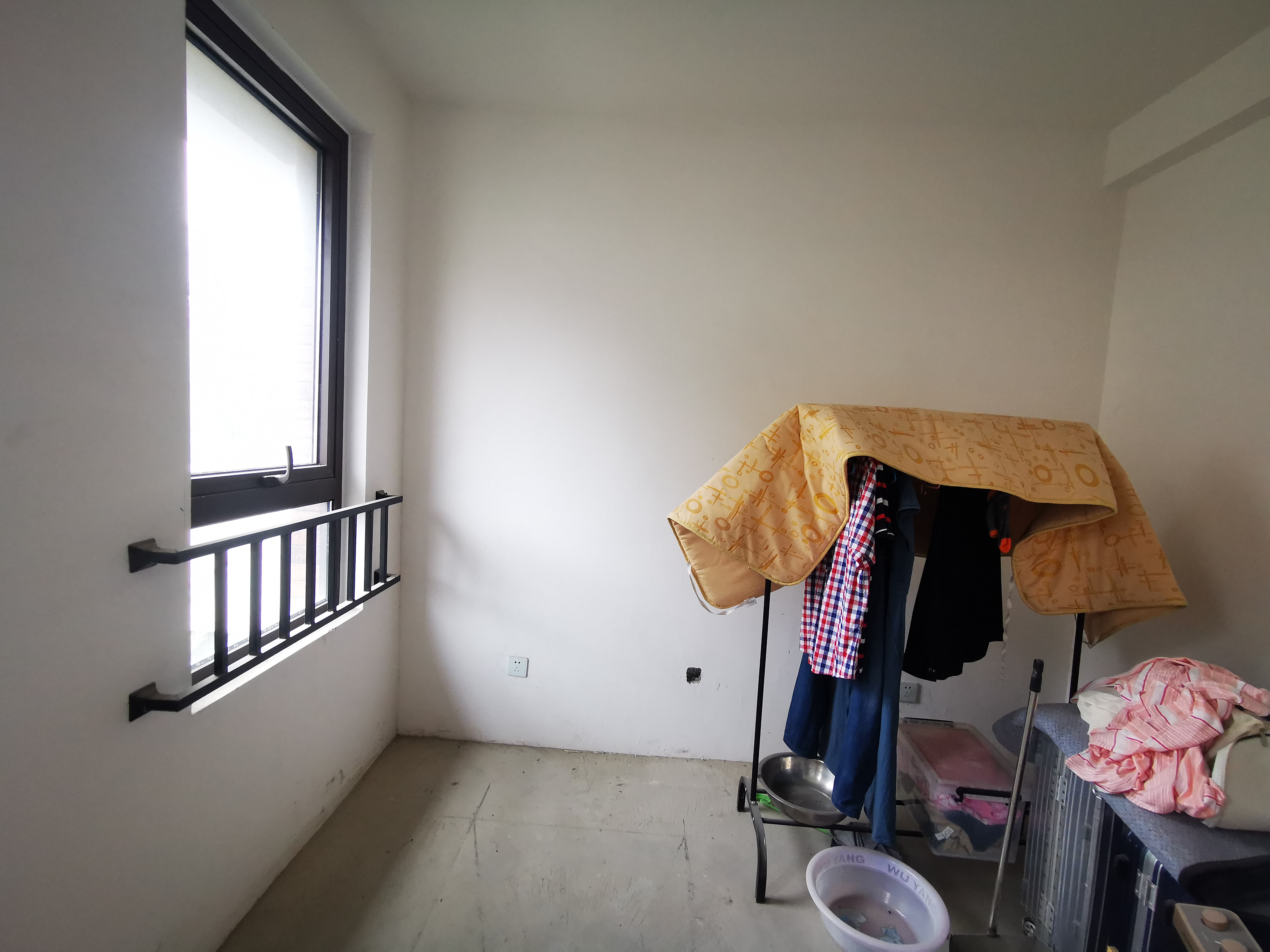 德庆苑 4室2厅2卫 200m&sup2;