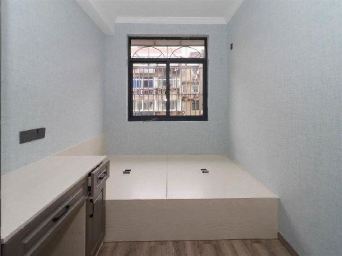 虹南小区 3室2厅1卫 99m&sup2;