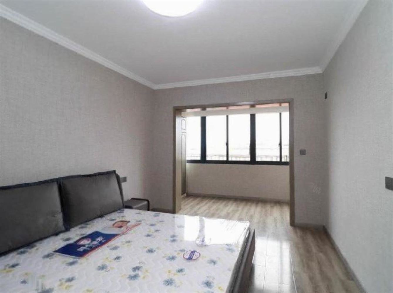 虹南小区 3室2厅1卫 99m&sup2;