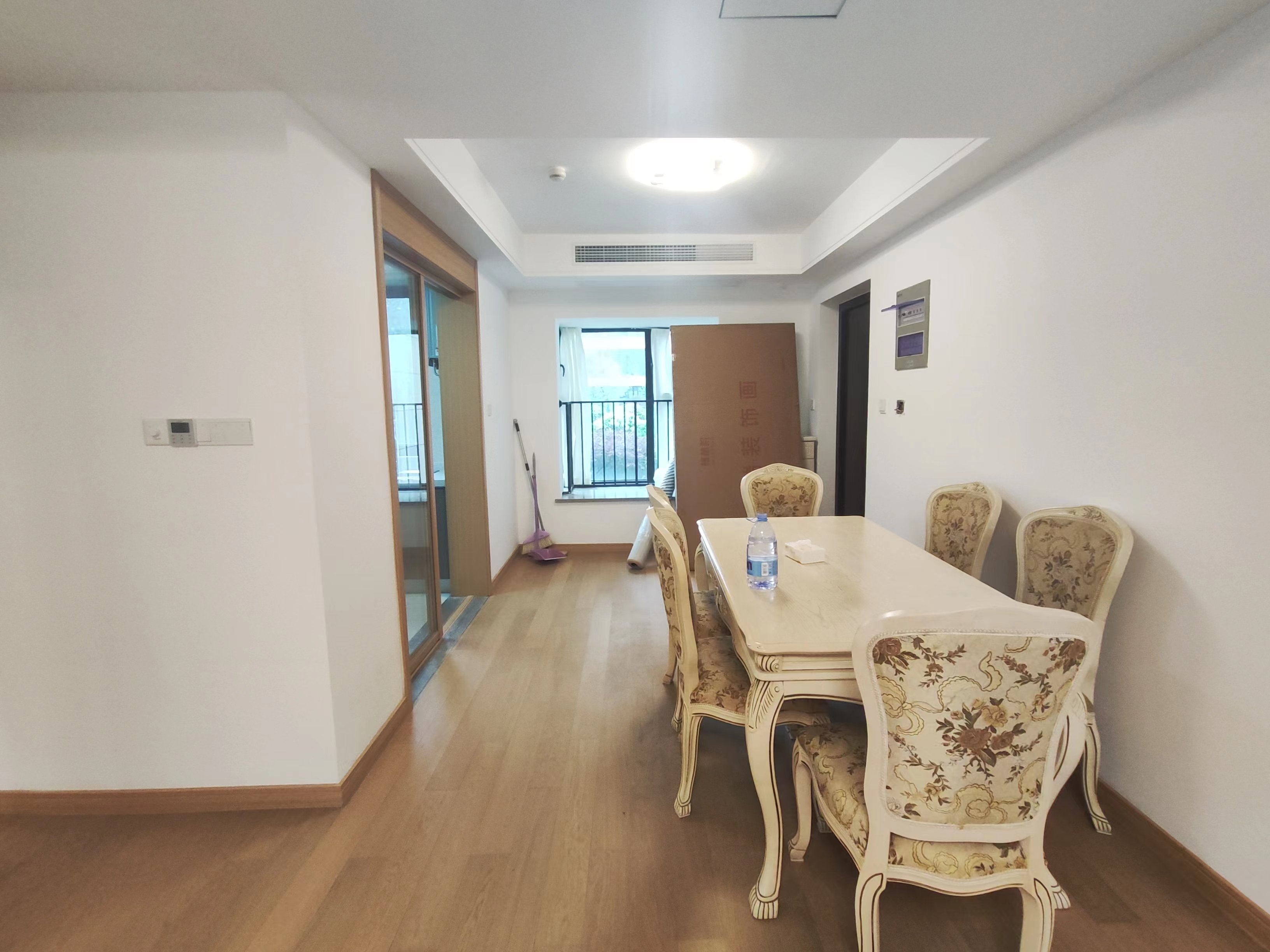 时光漫城 4室2厅2卫 125m²