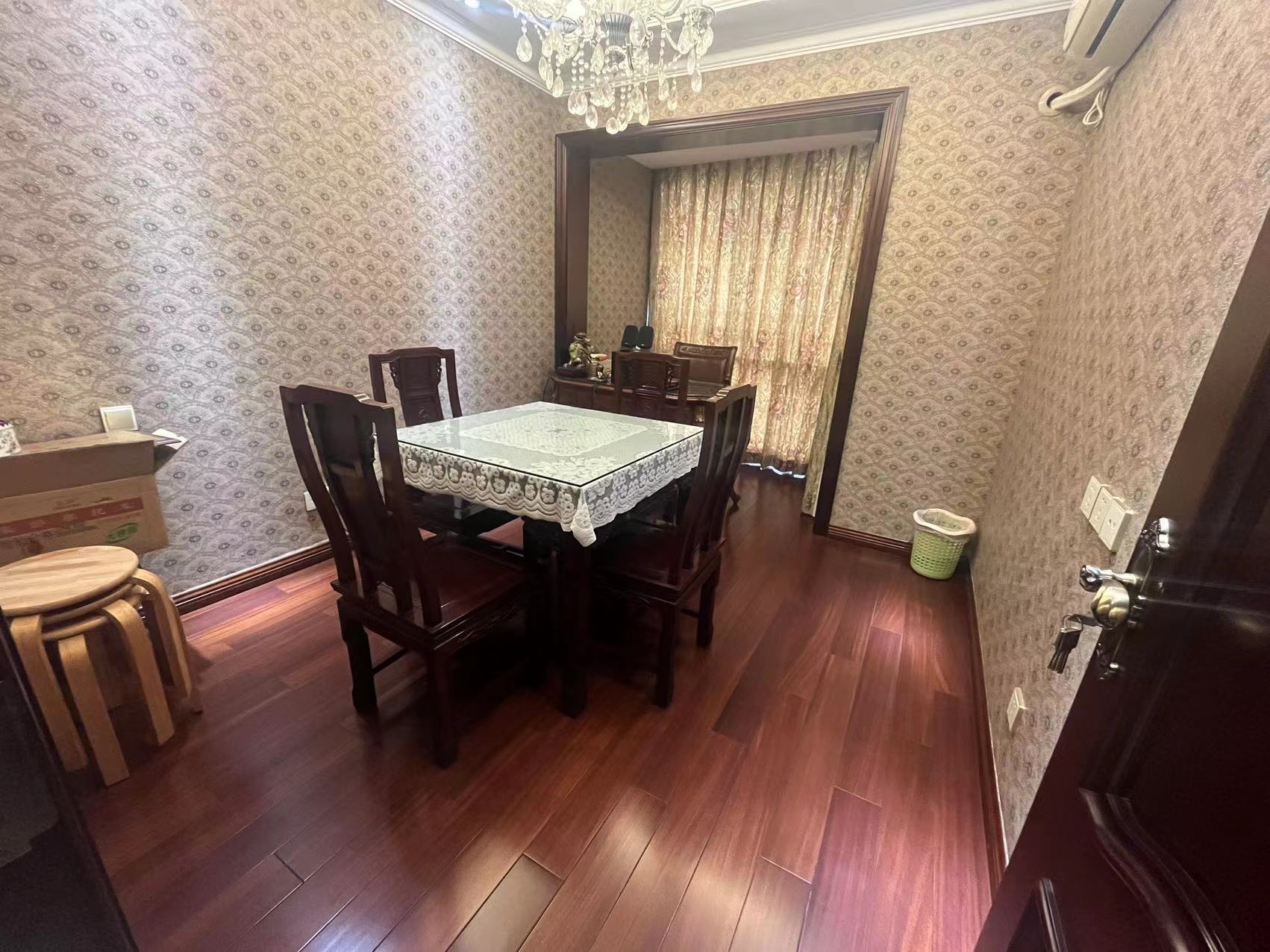 七星花园 3室2厅2卫 144m&sup2;