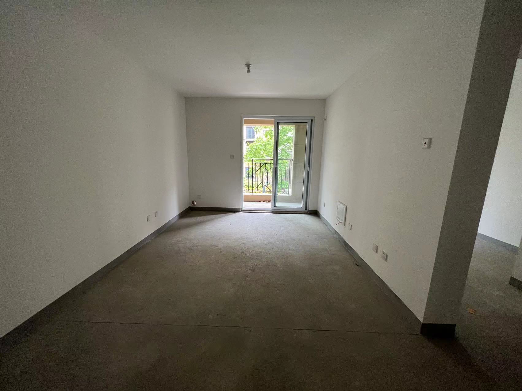 金地繁茂里 3室2厅2卫 96m&sup2;