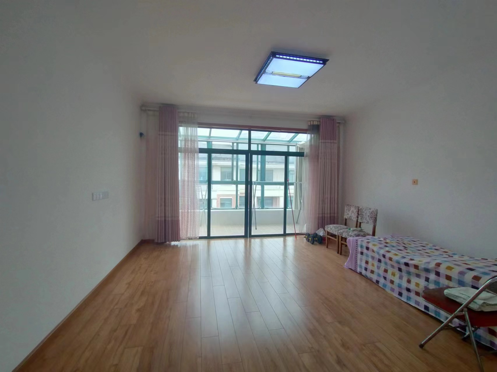 凤凰莱茵苑 2室1厅1卫 128.00m&sup2;