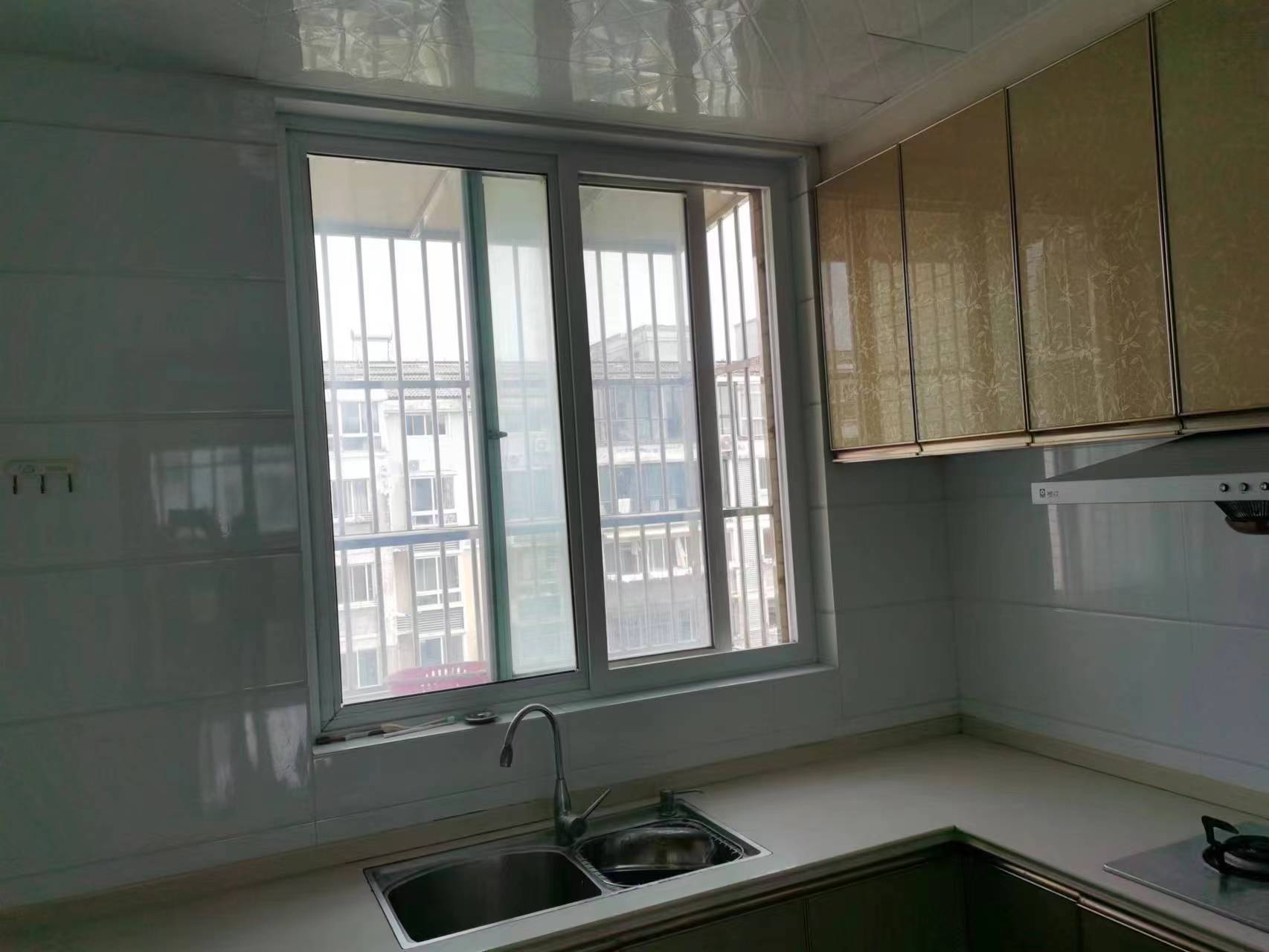 金霞东苑 2室2厅1卫 128.00m&sup2;